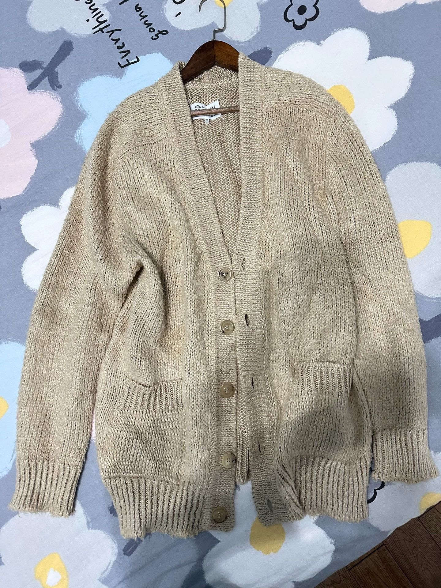 Maison Margiela Maison Margiela Oatmeal Oversize Knit Cardigan 95 New Size US XS / EU 42 / 0 - 2 Thumbnail