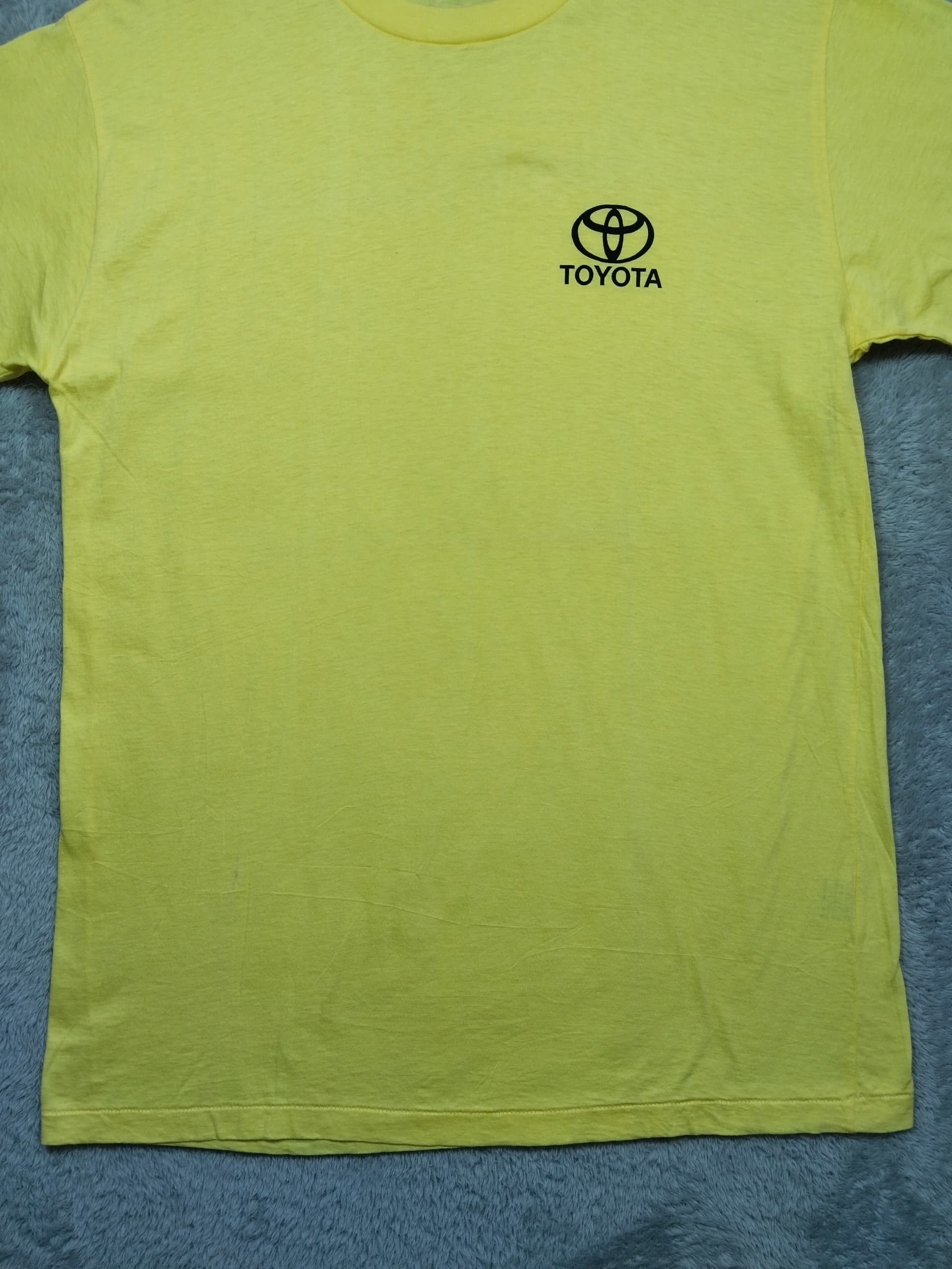 Gear for Sports VINTAGE TOYOTA YELLOW PROMO JDM T SHIRT Size US L / EU 52-54 / 3 - 3 Thumbnail