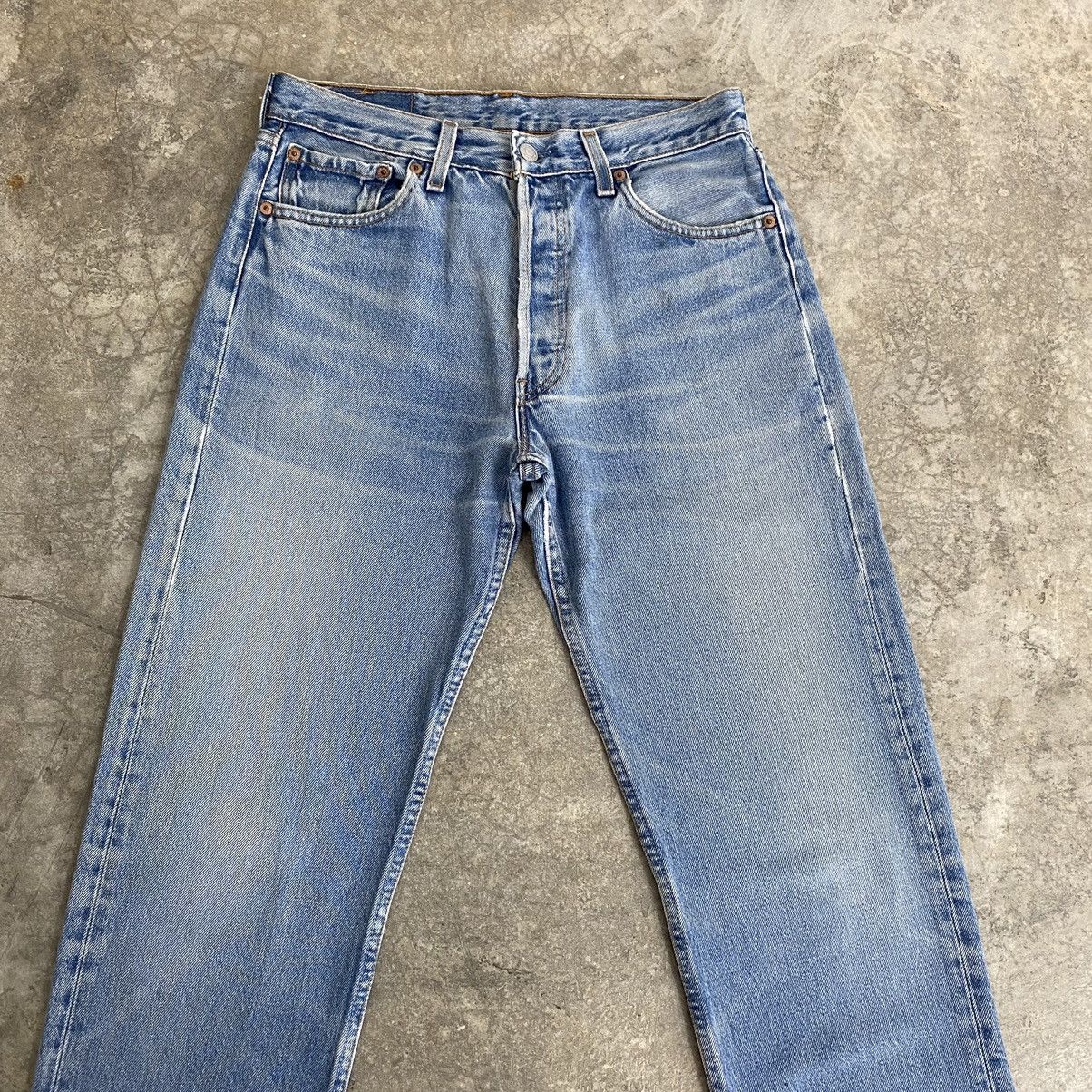 Levi's Size 29x36 Vintage 1997 Levis 501 Faded Blue Denim Jeans Size US 29 - 2 Thumbnail