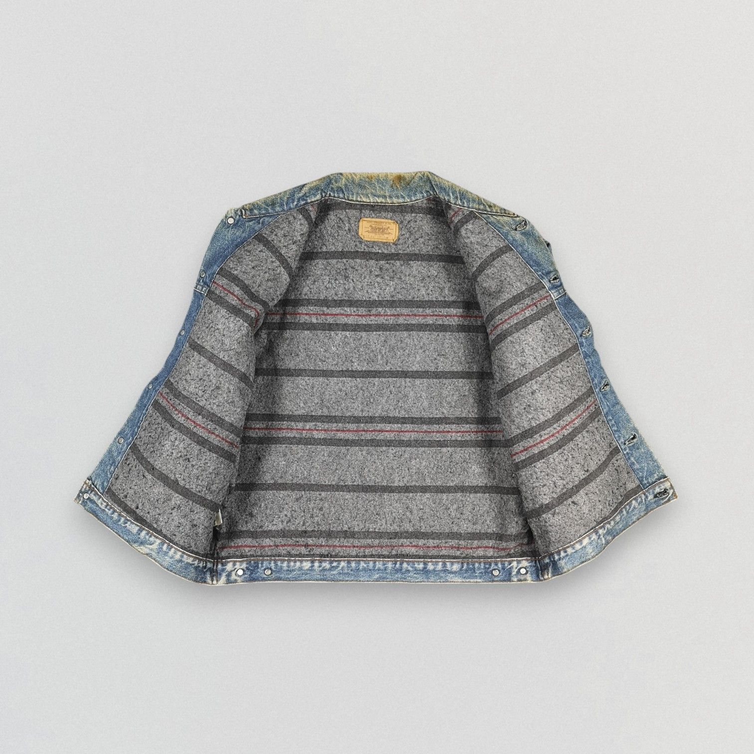 Levi's Vintage Levis Orange Tab Faded Blue Denim Trucker Jacket Size US L / EU 52-54 / 3 - 2 Thumbnail