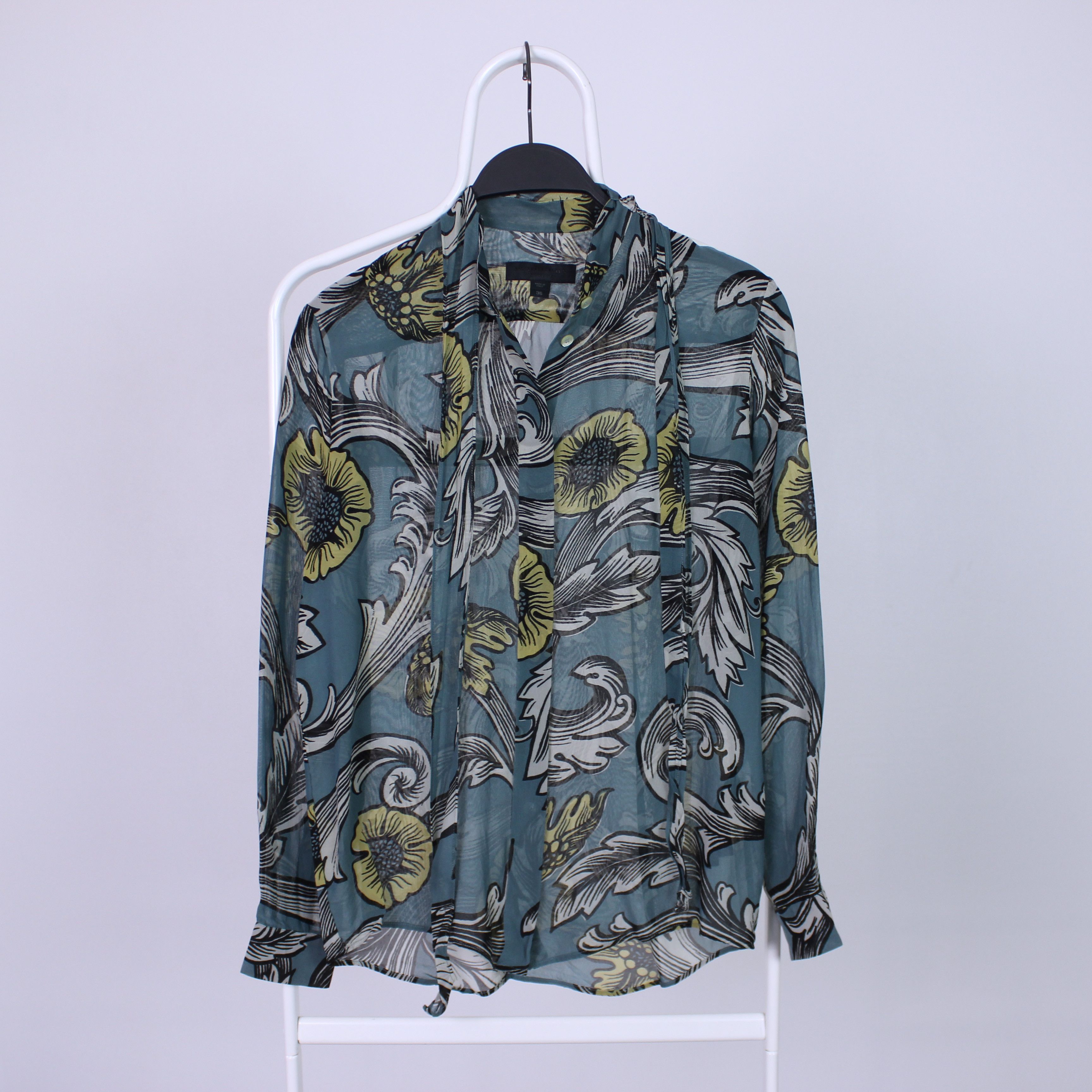 Burberry Burberry Prosum shirt button Ups multi logo flowers silk Size S / US 4 / IT 40 - 10 Thumbnail