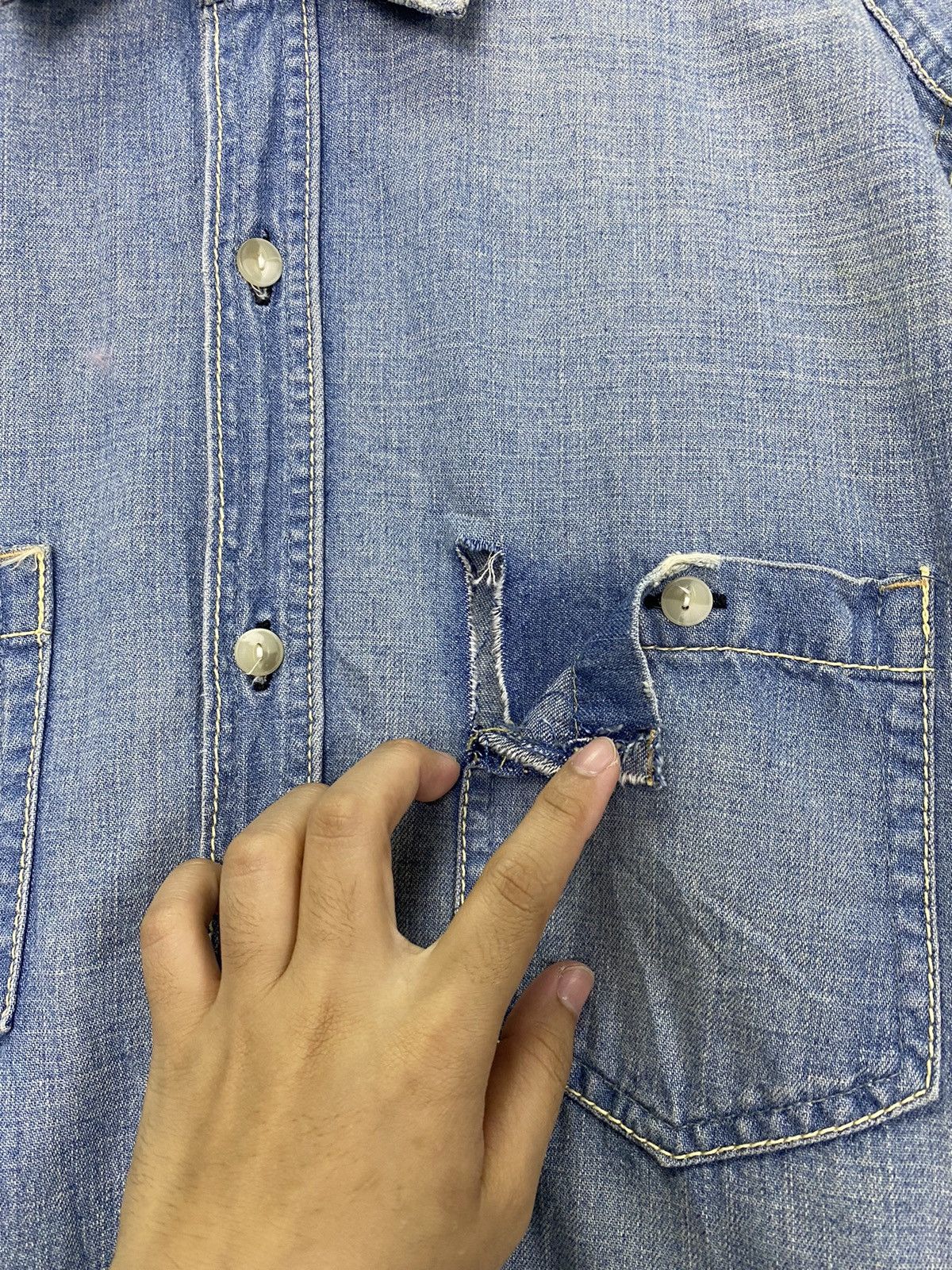 Levi's × Vintage Vintge Levis redloop button up Size US L / EU 52-54 / 3 - 8 Thumbnail