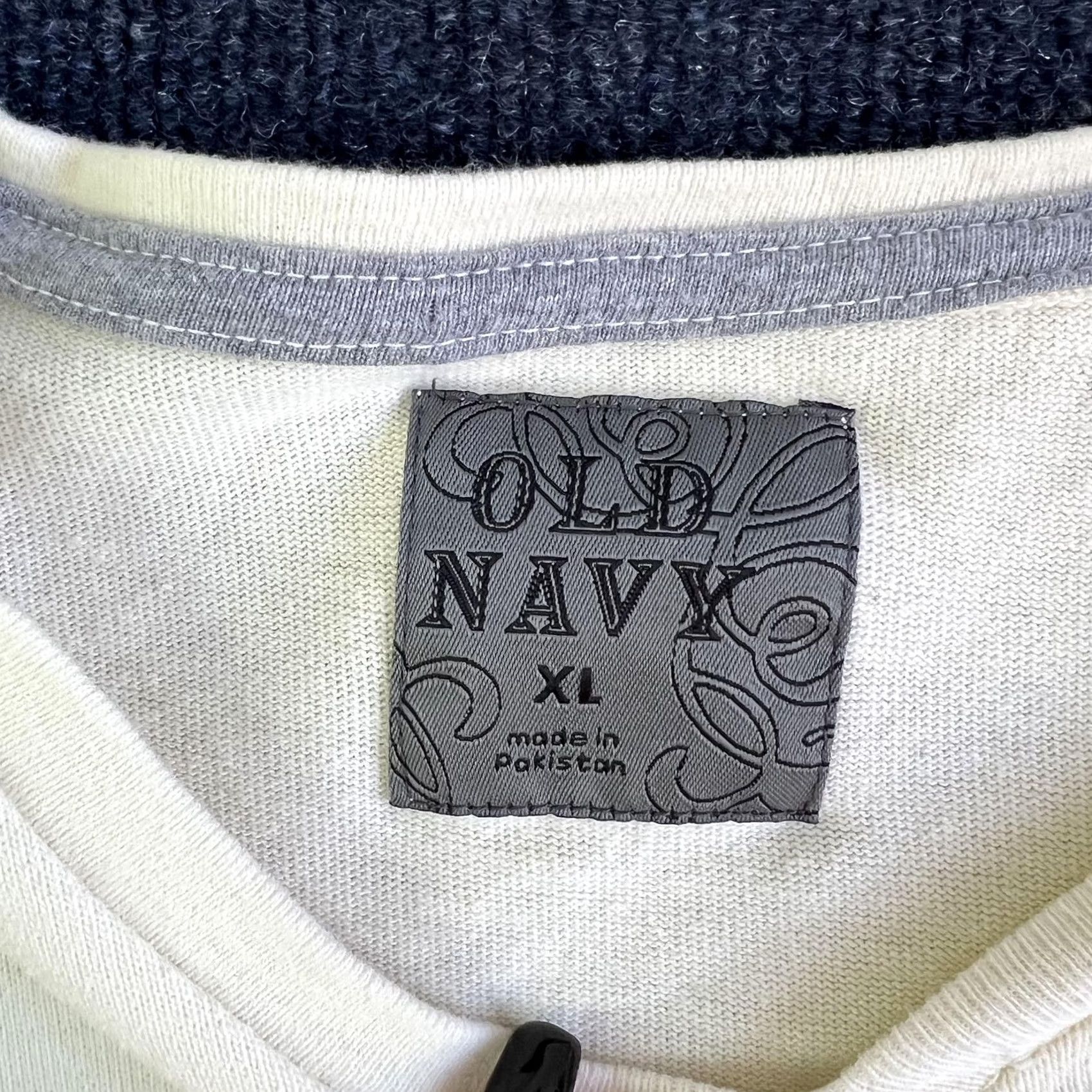 Old Navy Old Navy Shirt Mens XL White Long Sleeve V-Neck Cotton Tee T-Shirt Top Size US XL / EU 56 / 4 - 3 Thumbnail
