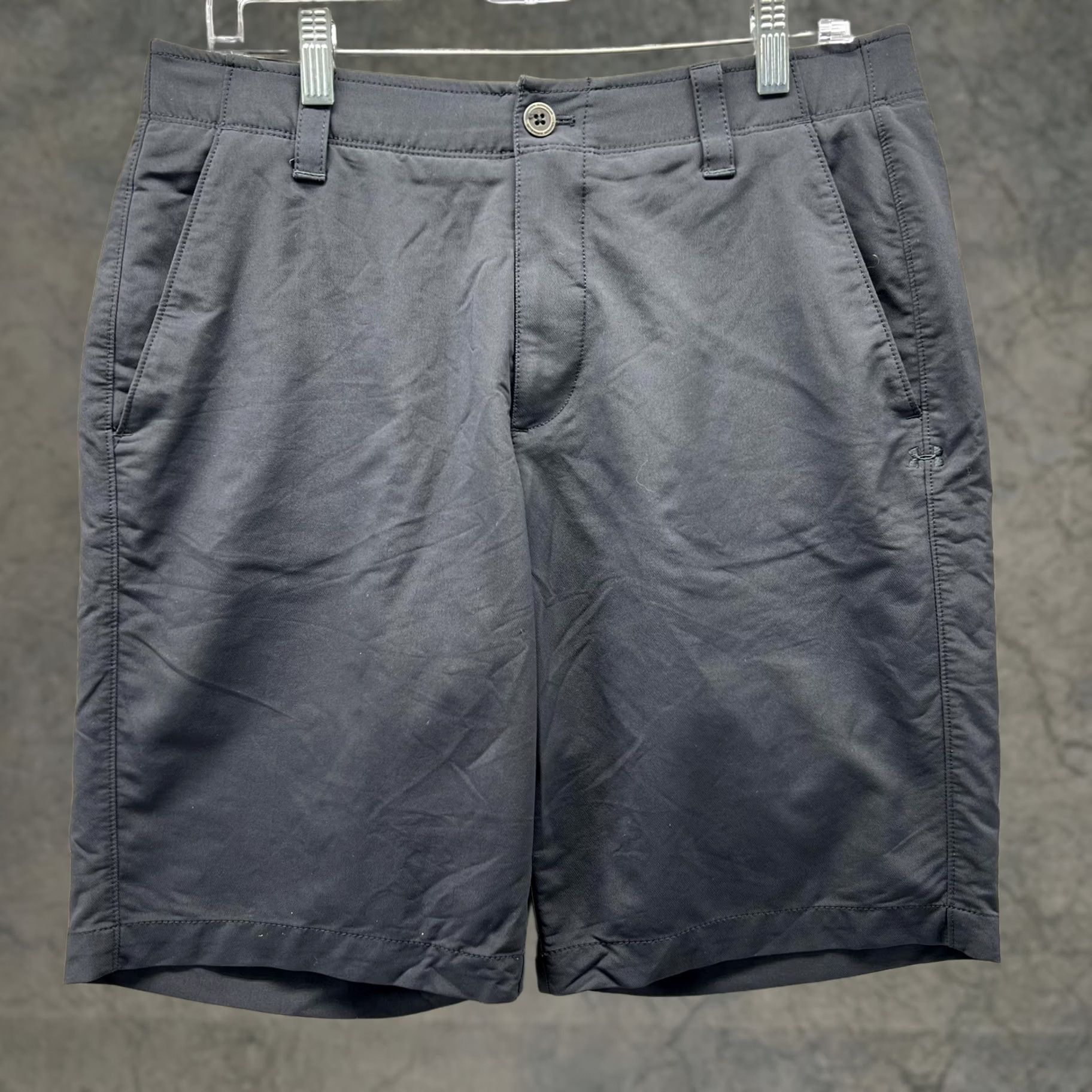 Under Armour Under Armour Shorts Mens 34 Black HeatGear Golf Chino Performance 10 Inseam Size US 34 / EU 50 - 1 Thumbnail