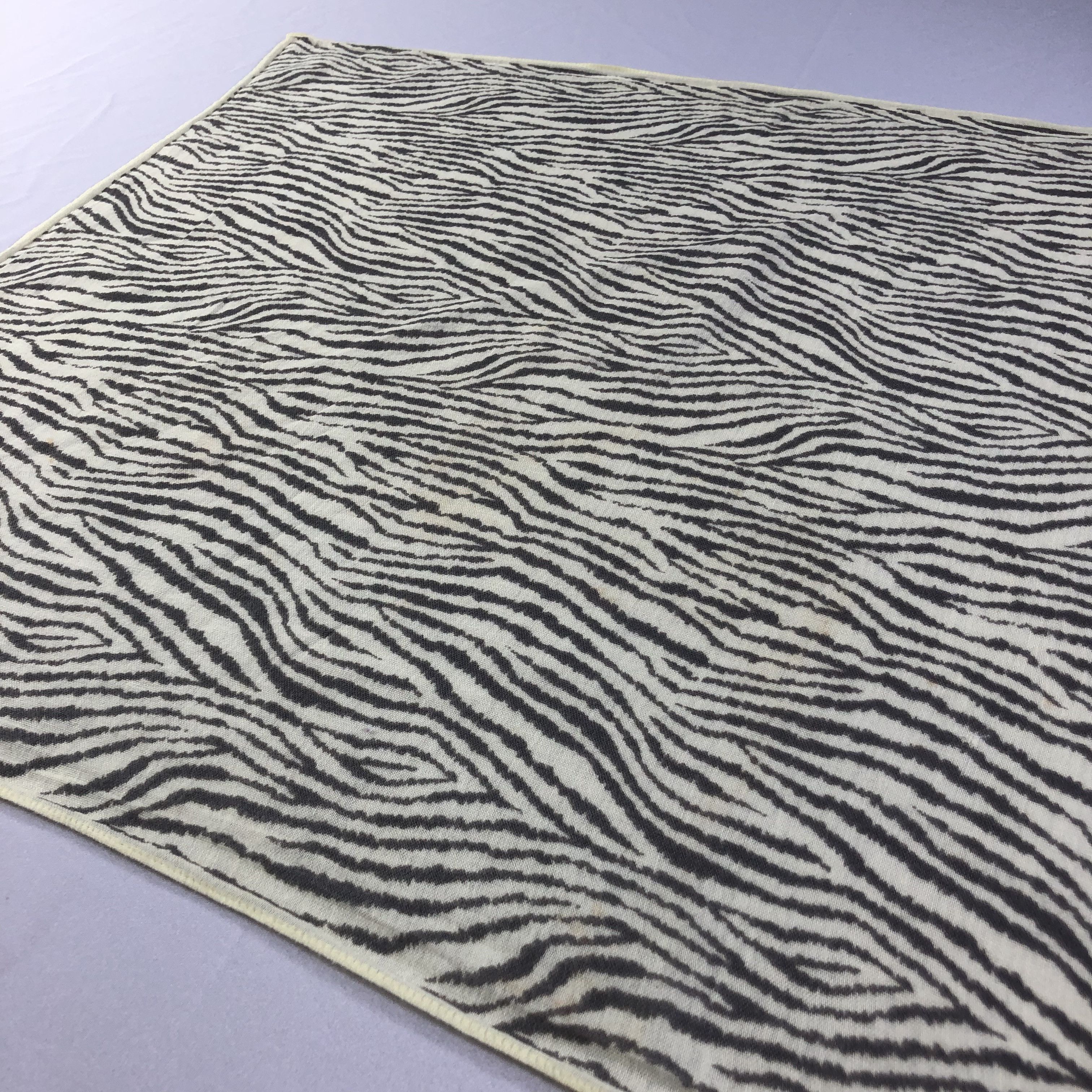 Guess × Vintage Guess? Zebra Stripes Handkerchief Neckerchief Bandana H1659 Size ONE SIZE - 3 Thumbnail