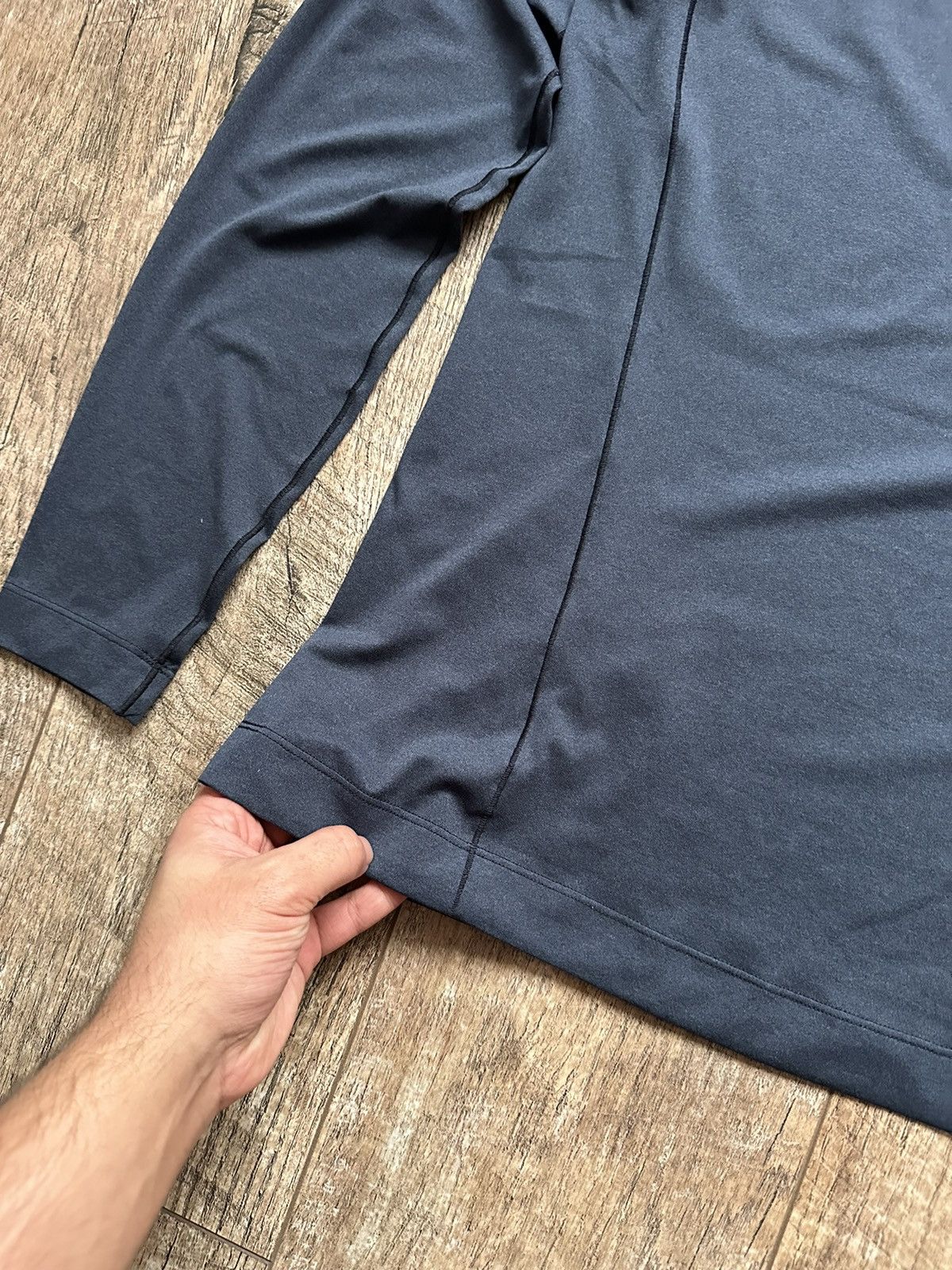 Arc'teryx Women's Arcteryx Blue Light Hoodie Size M / US 6-8 / IT 42-44 - 16 Thumbnail