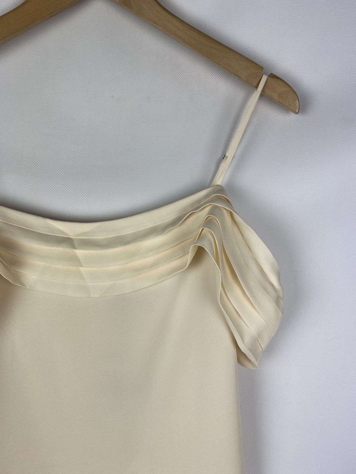 T by Alexander Wang BNWT! T Alexander Wang Pleated Shoulder silk top t shirt Size M / US 6-8 / IT 42-44 - 8 Thumbnail