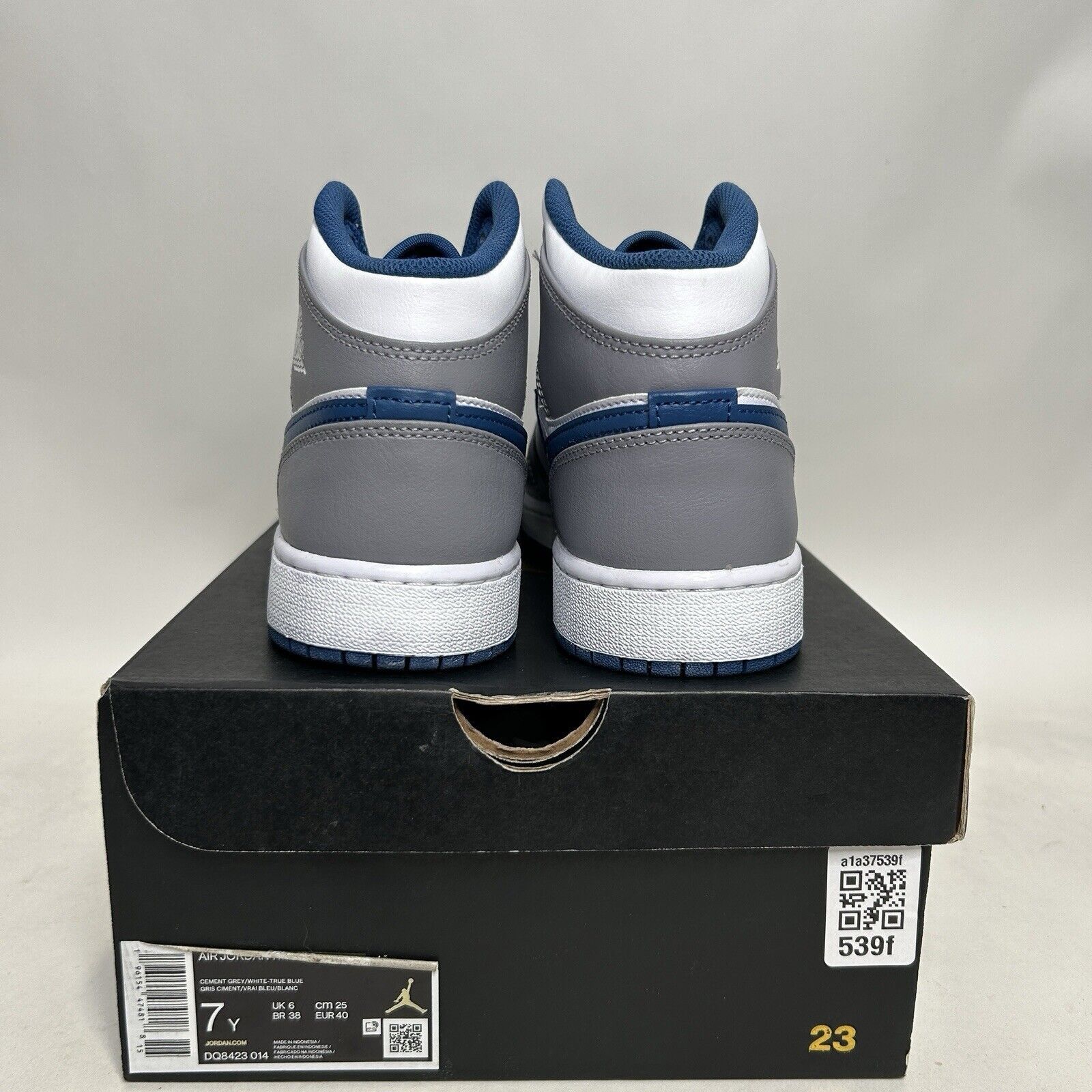 Nike Nike Air Jordan 1 Mid GS “Cement Grey/True Blue" 2024 Size US 8.5 / IT 38.5 - 4 Thumbnail
