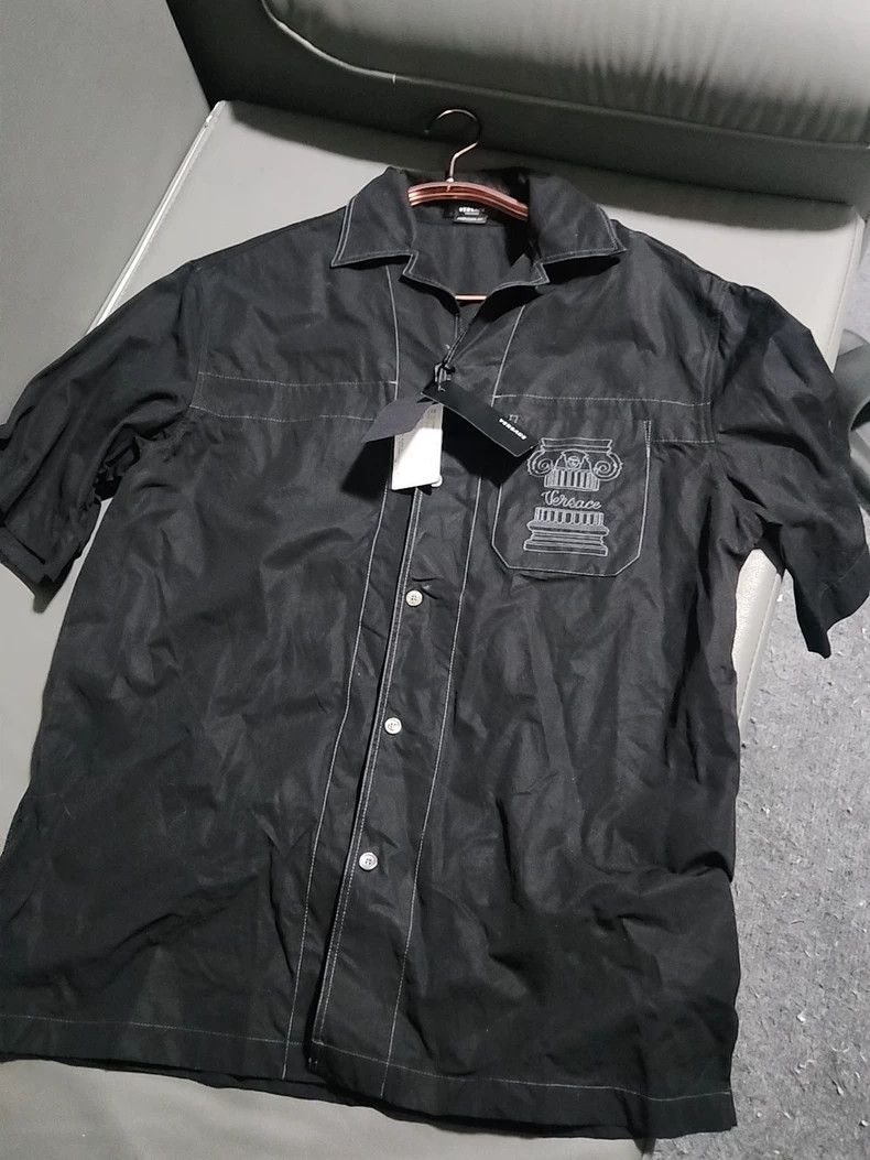 Versace Versace Short-sleeved shirt black shirt Size US L / EU 52-54 / 3 - 1 Thumbnail