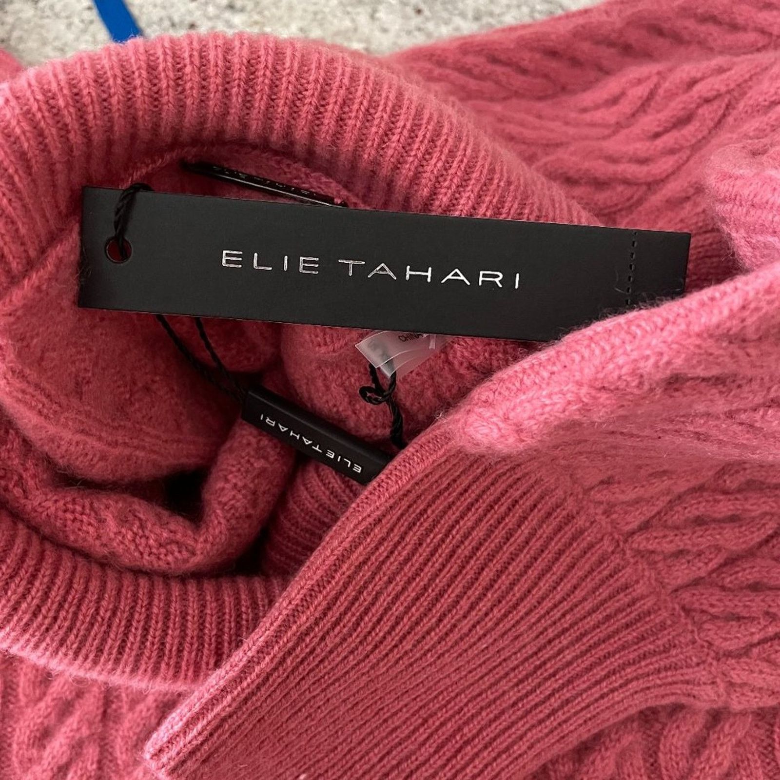 Elie Tahari Cashmere Turtleneck Sweater from Elie Tahari Size XS / US 0-2 / IT 36-38 - 6 Thumbnail