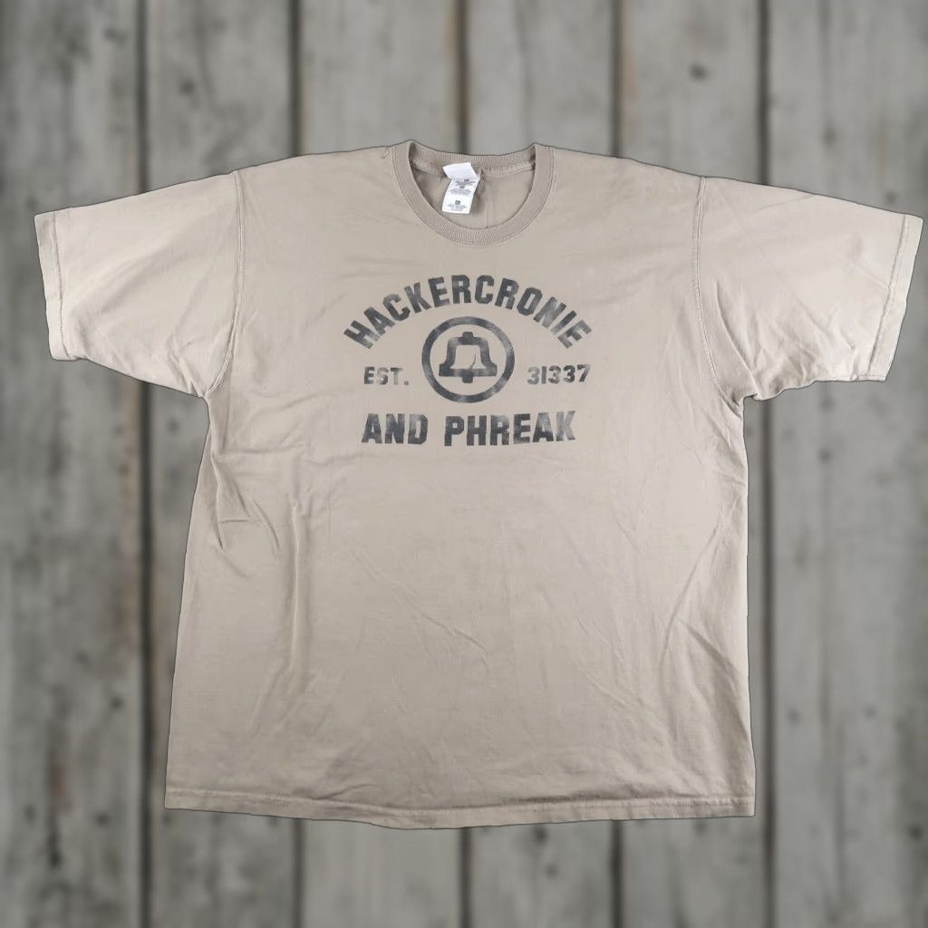 Fruit Of The Loom VINTAGE Hacker Cronie and Phreak Beige T-Shirt XL Mens Crew Neck Short Sleeve Cotton Graphic Print, Beige, XL, Mens, T-Shirt Size US XL / EU 56 / 4 - 1 Thumbnail