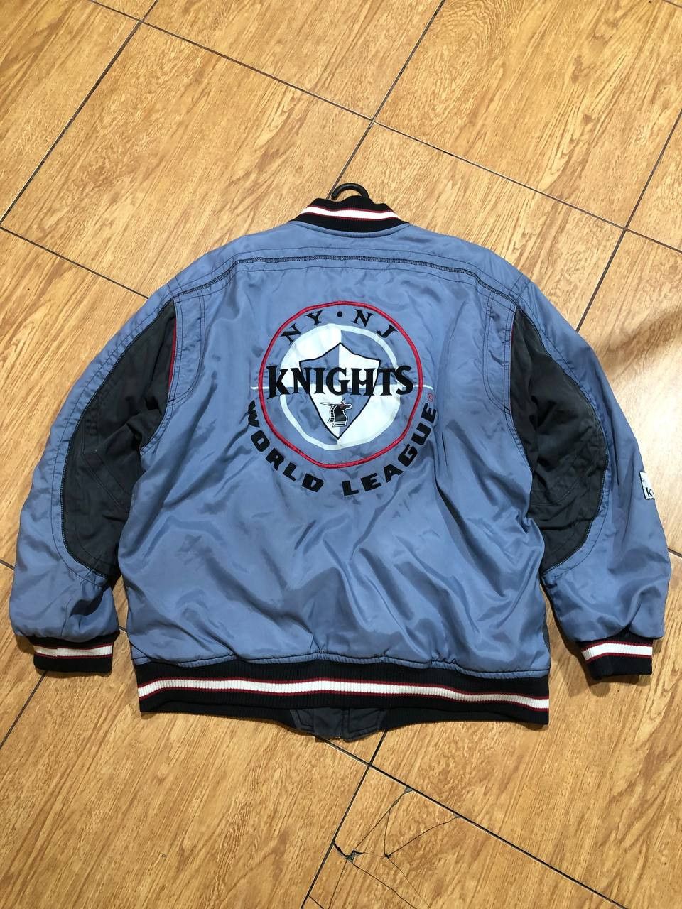 Adidas Vintage Adidas Big Y2K Logo Light Jacket Size L Size US L / EU 52-54 / 3 - 24 Thumbnail