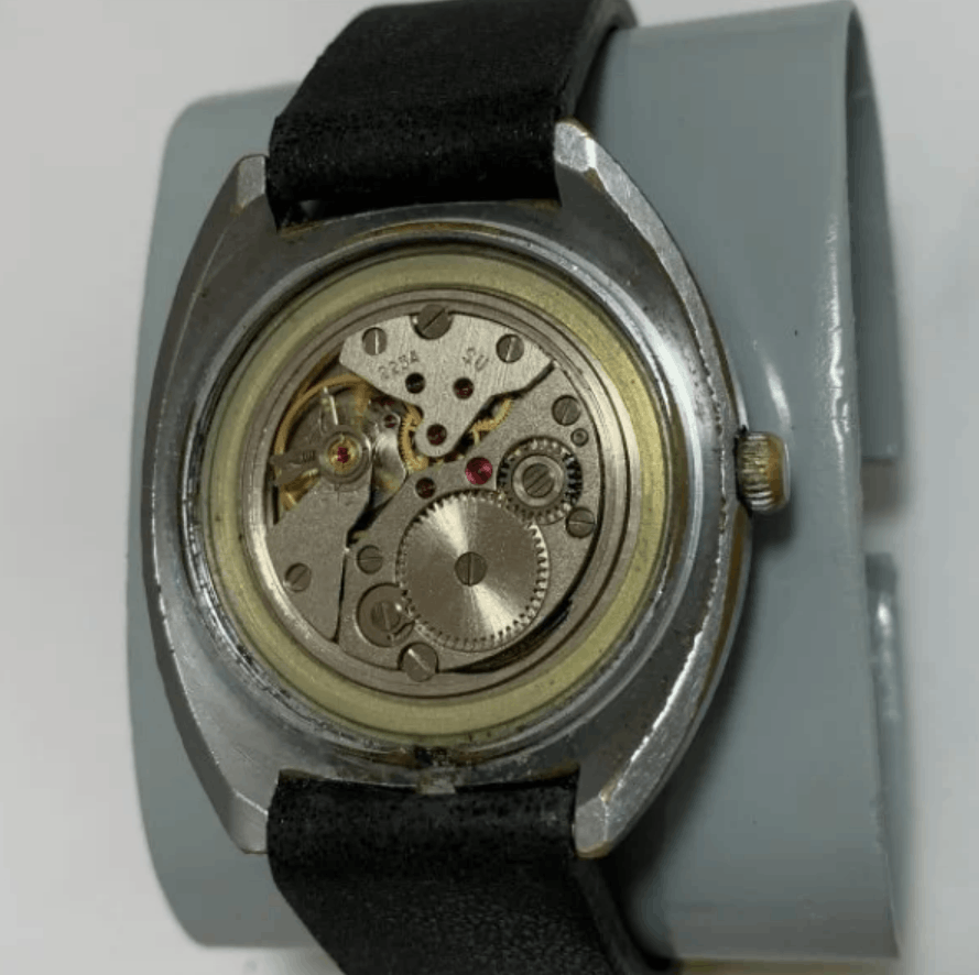 Vintage Collectible Vintage Soviet Military Mechanical VOSTOK Watch Size ONE SIZE - 2 Thumbnail