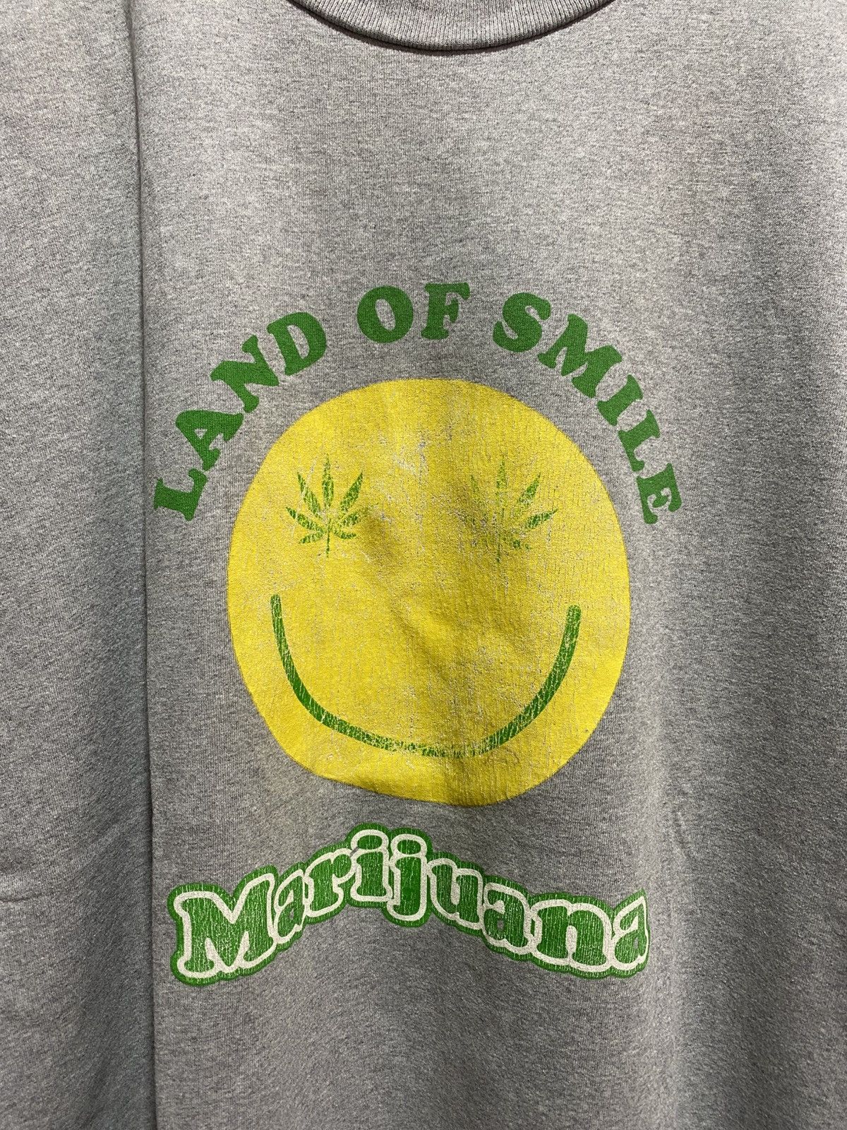 Vintage Vtg marijuana land of smile damaged tshirt Size US L / EU 52-54 / 3 - 2 Thumbnail