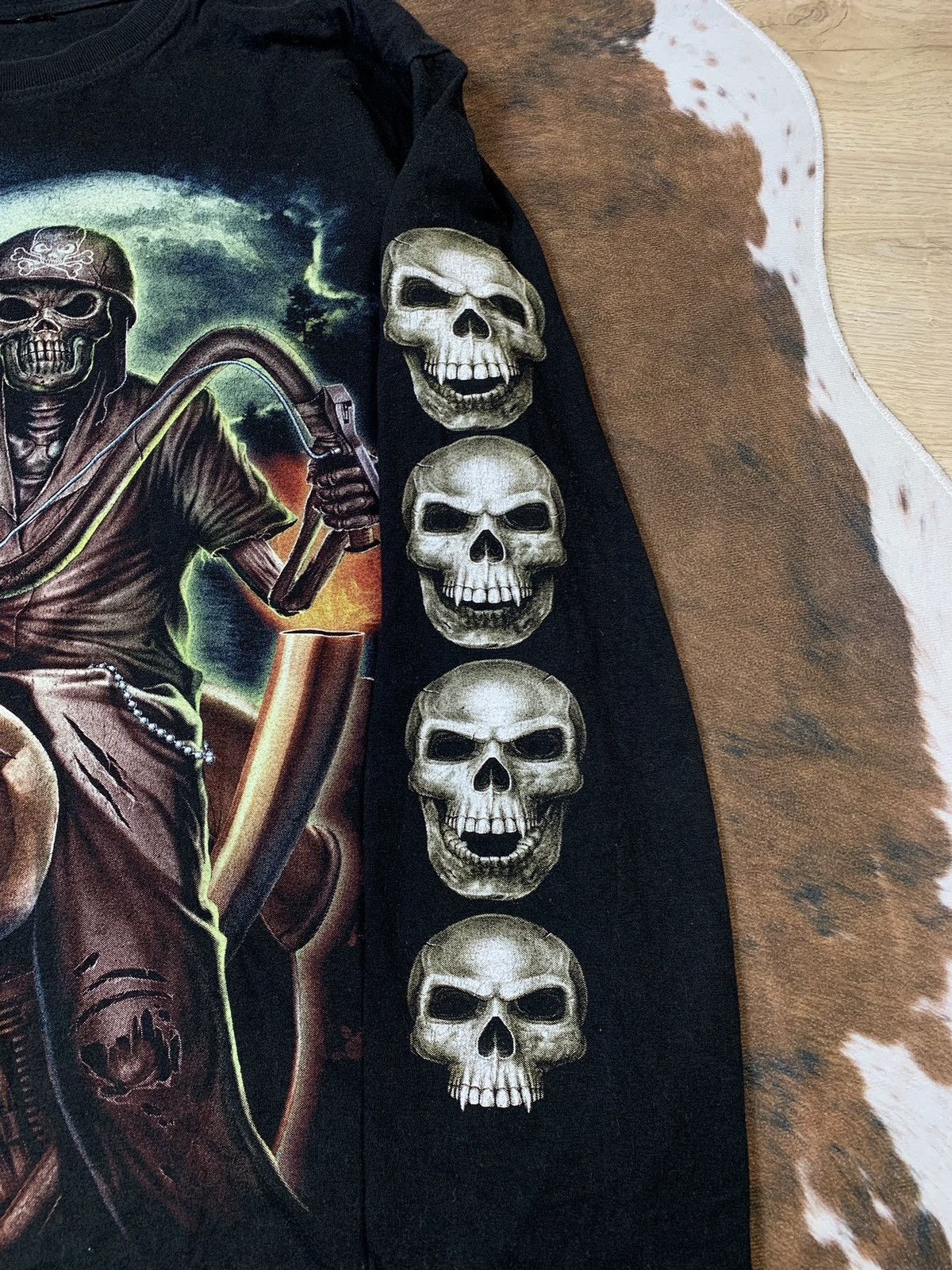 Vintage Vintage Alloverprint Skeleton Art Tshirt Tee Skulls Motor Size US L / EU 52-54 / 3 - 6 Thumbnail