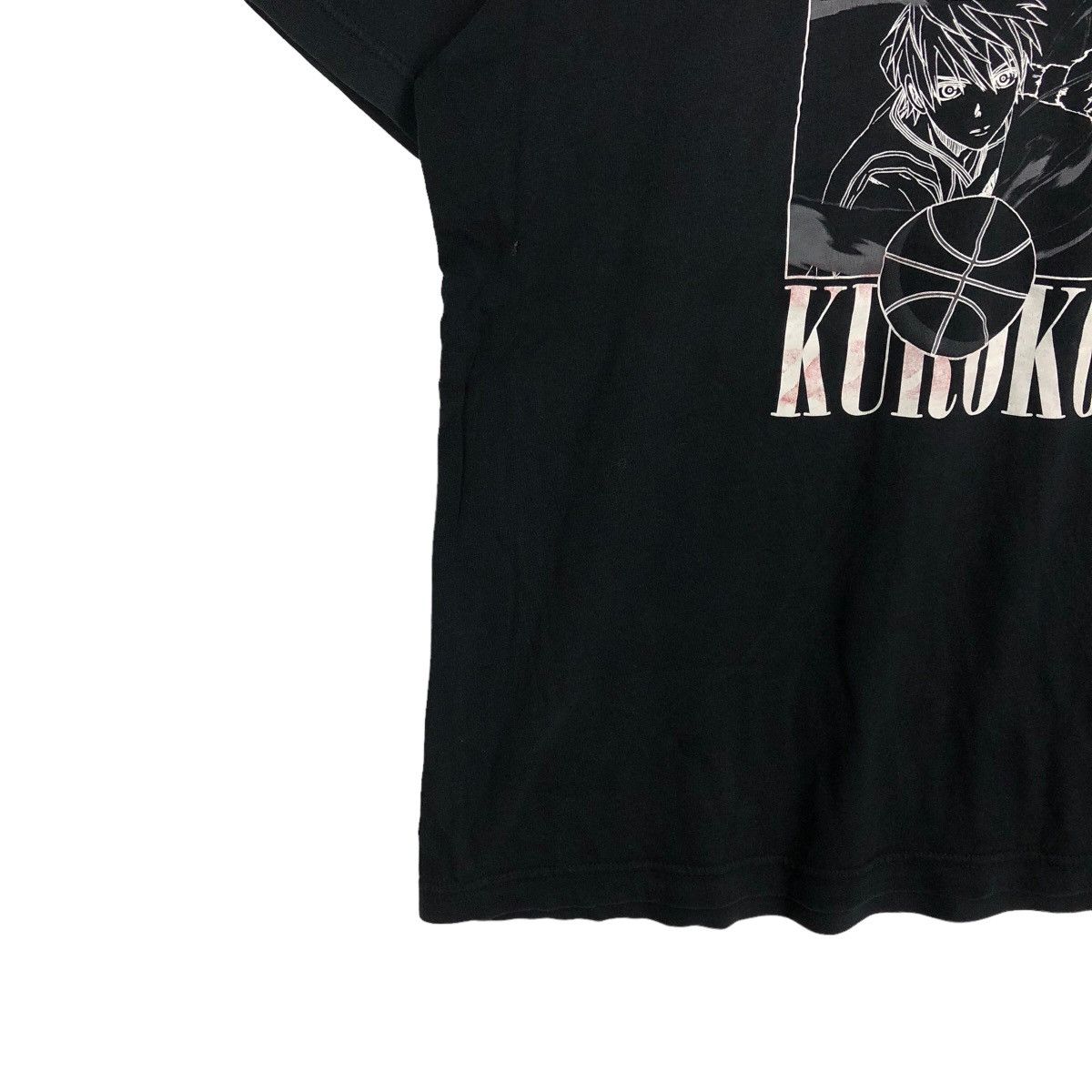 Japanese Brand VINTAGE BASKETBALL KUROKO JAPAN UNIQLO T-SHIRT Size US L / EU 52-54 / 3 - 3 Thumbnail