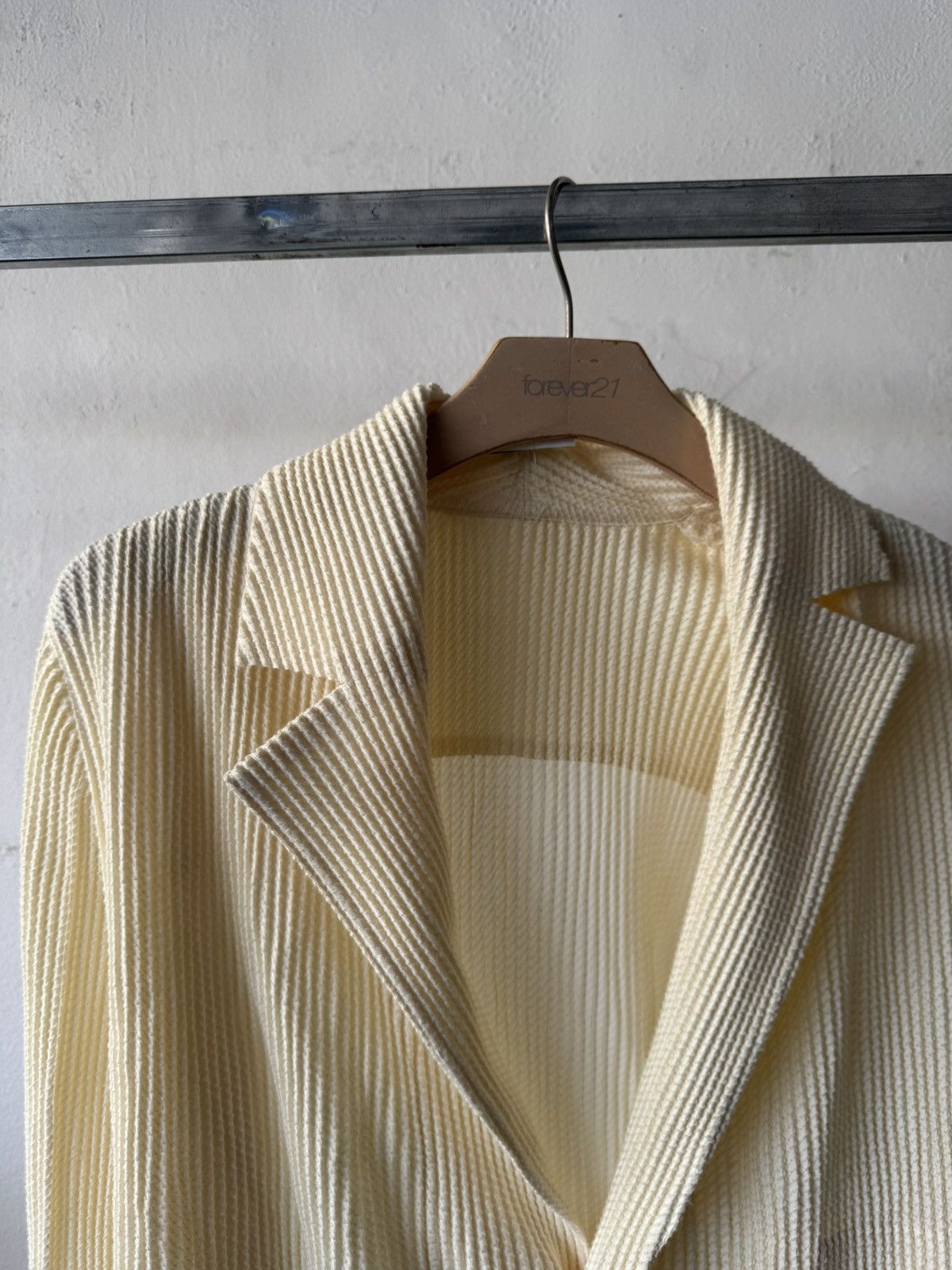 Issey Miyake Issey Miyake Pleated Robe Blazer Size US L / EU 52-54 / 3 - 3 Thumbnail