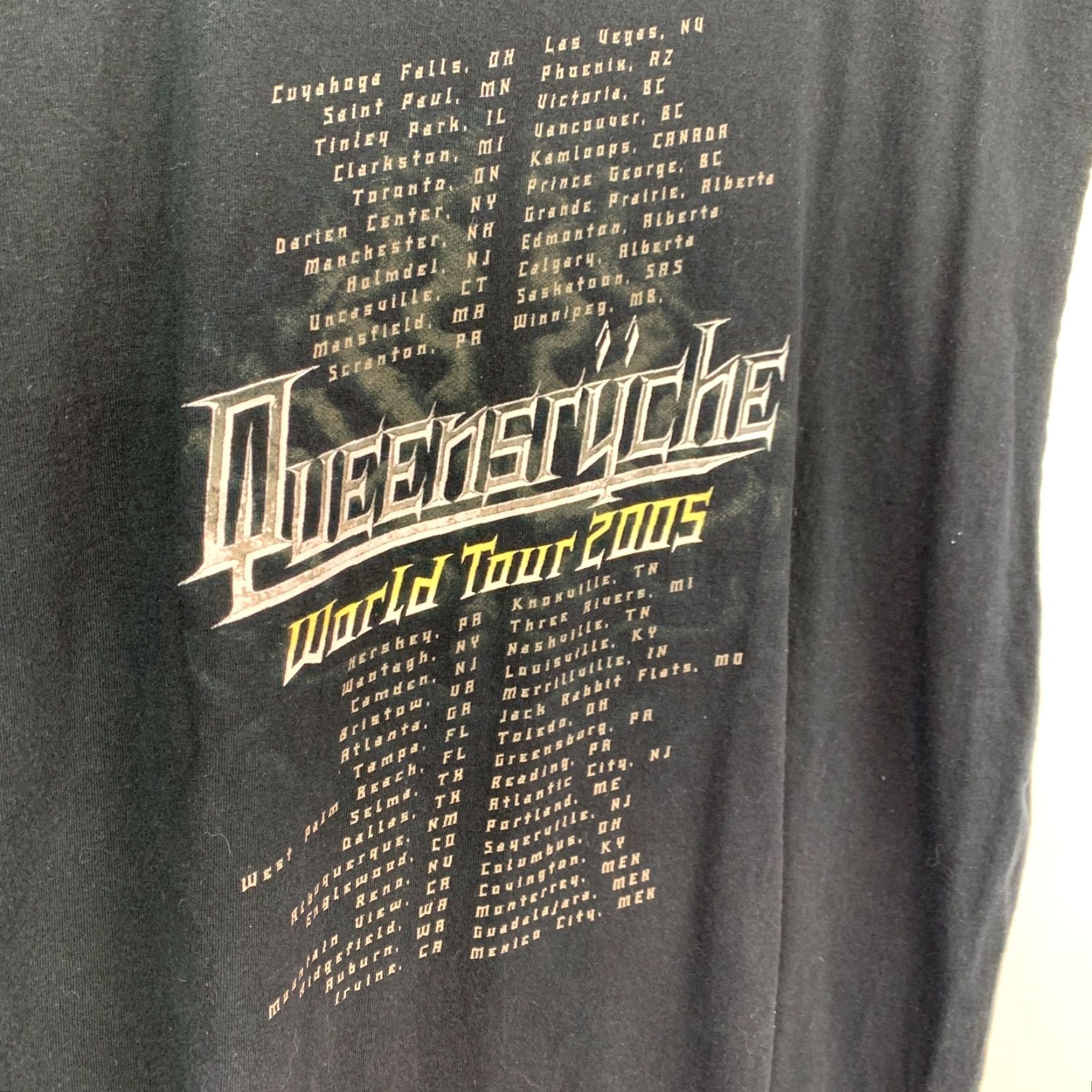 Gildan VINTAGE Queensryche Band Concert Tank T-Shirt XL Gildan Ultra Cotton Size US XL / EU 56 / 4 - 7 Thumbnail