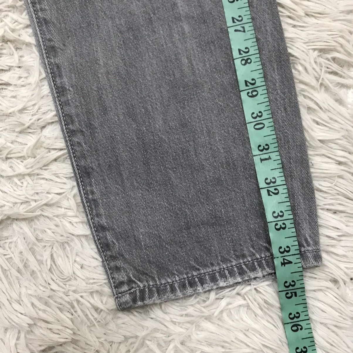 Uniqlo Uniqlo Distressed Slim Tapered Fit Jeans Size 24" / US 00 / IT 34 - 18 Thumbnail