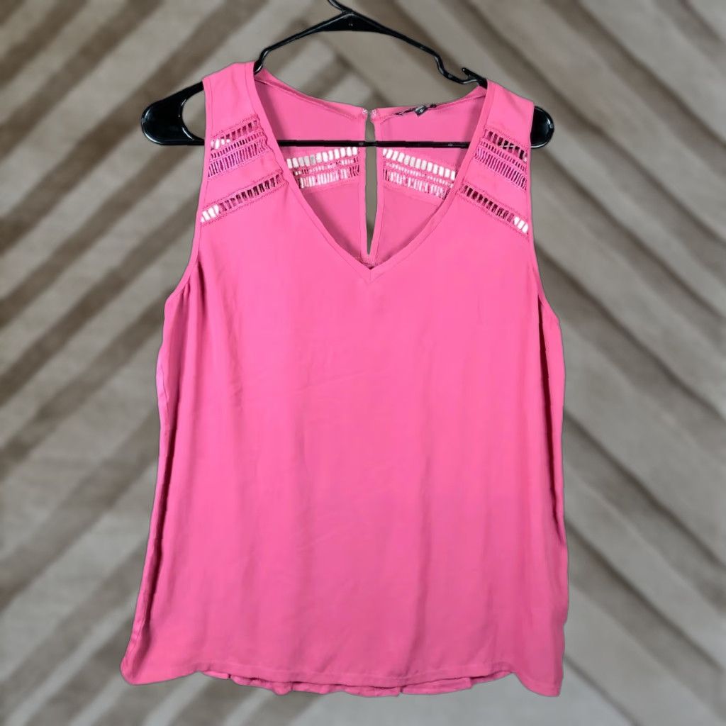 Express Express Blouse Sleeveless V-Neck Berry Pink M Medium Women Wet? Size M / US 6-8 / IT 42-44 - 1 Thumbnail