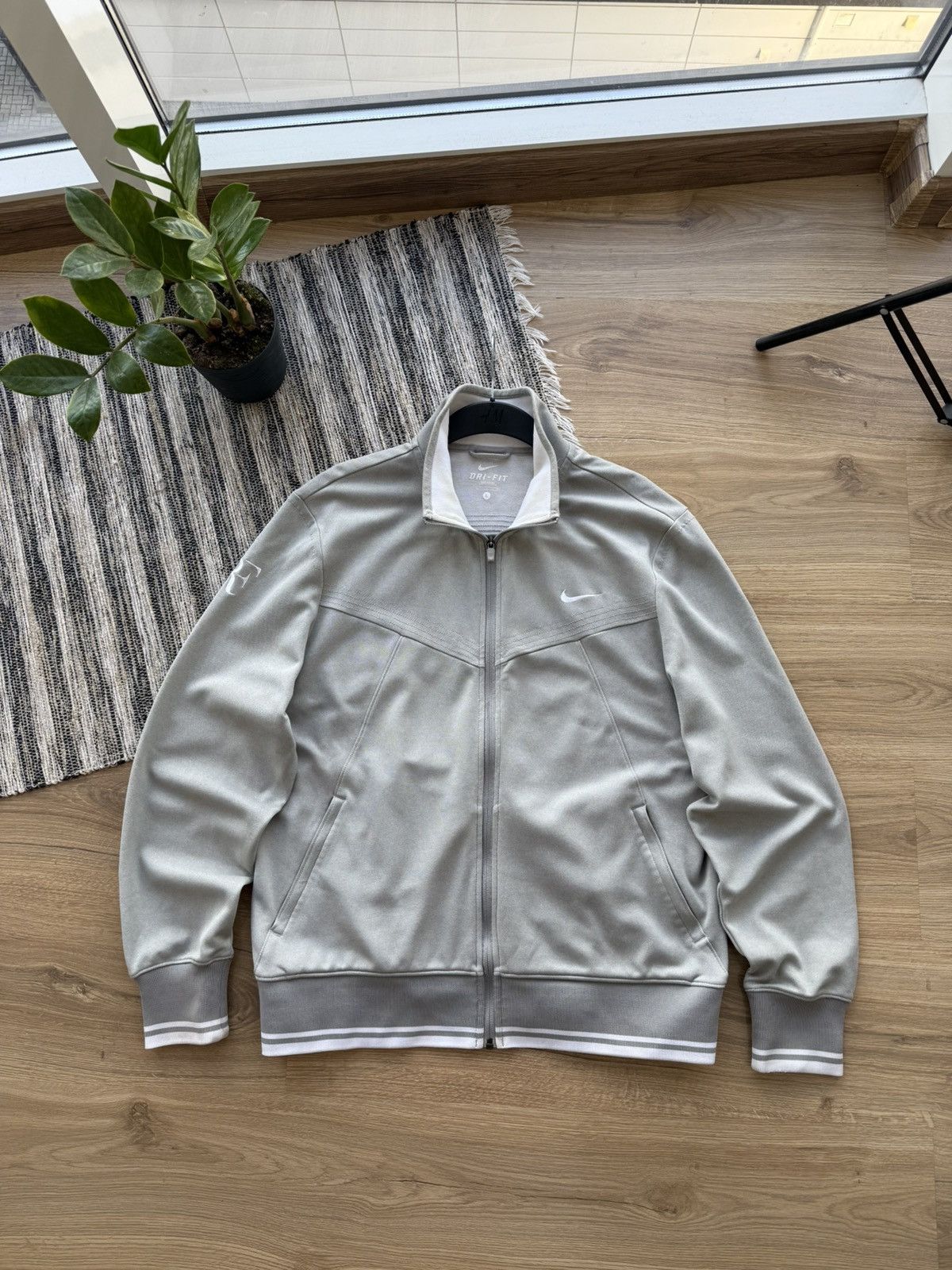 Nike NIKE ROGER FEDERER RF 2011 AUSTRALIA OPEN TENNIS TRACKJACKET Size US L / EU 52-54 / 3 - 3 Thumbnail