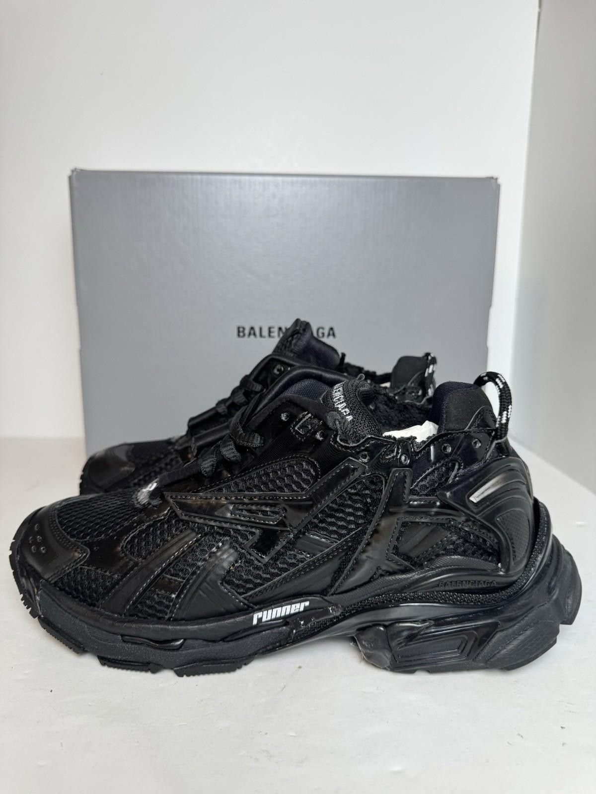 Balenciaga Balenciaga Runner Sneaker Black SZ 40/7 US New w/ Box
