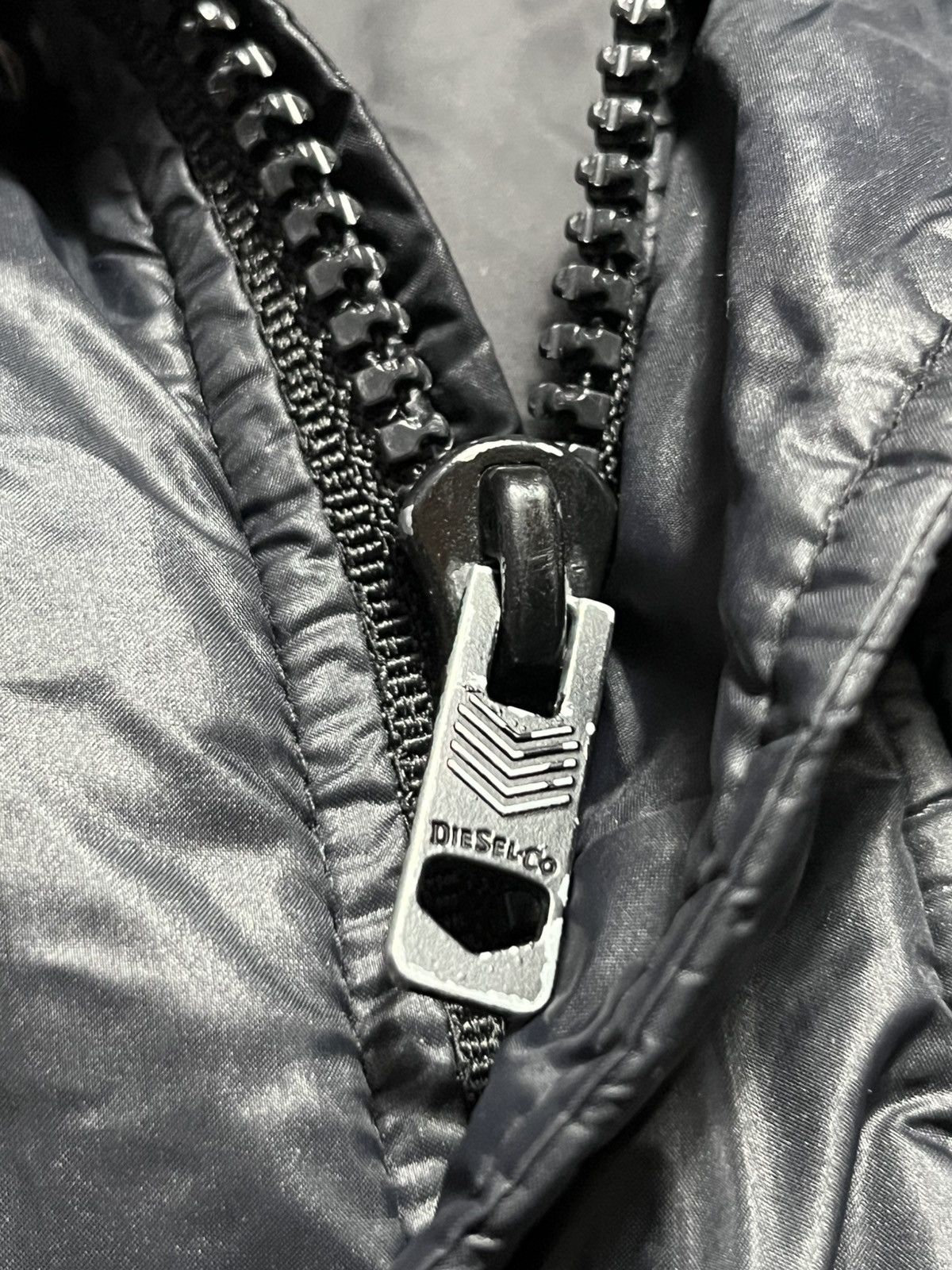 Diesel DIESEL AVANT GARDE STYLE PUFFER MENS SIZE XL Size US XL / EU 56 / 4 - 3 Thumbnail