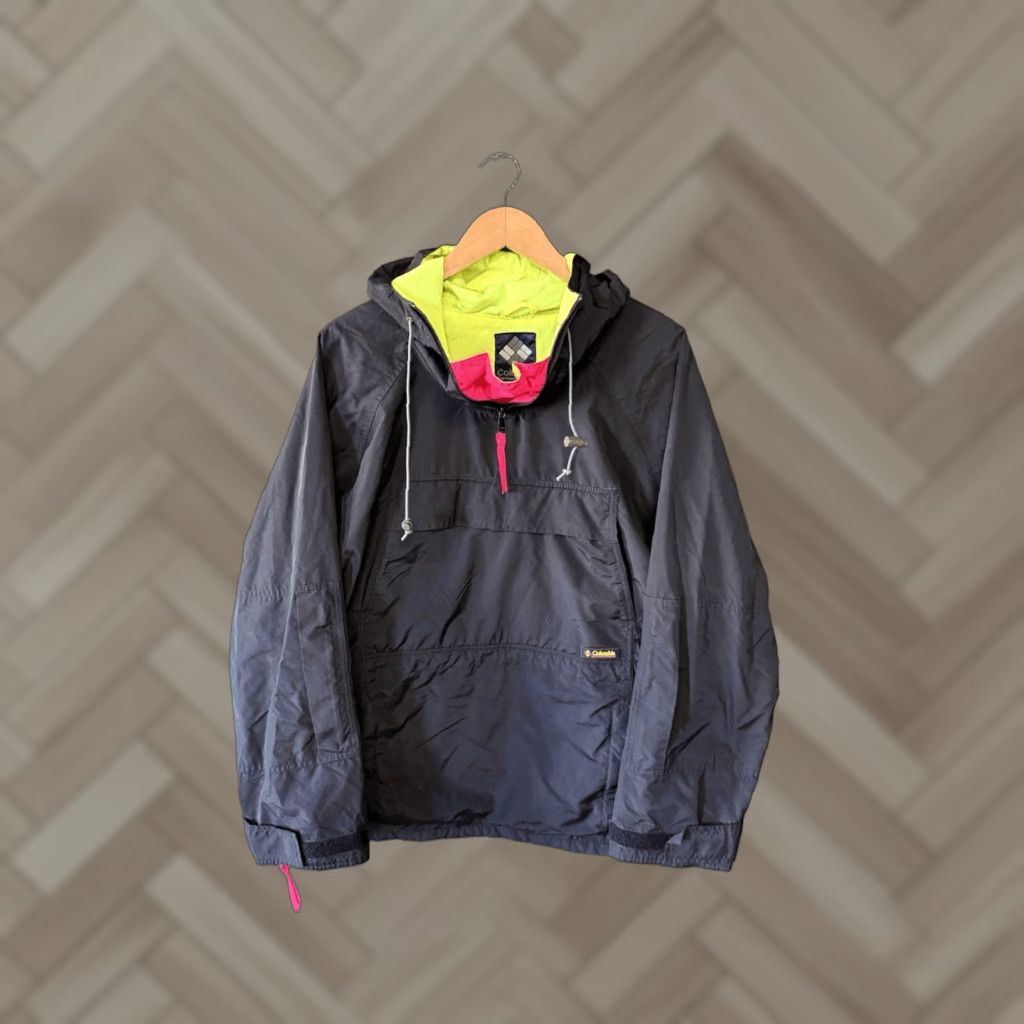 Vintage VINTAGE Columbia Mens Black Hooded Jacket Size L Pullover Exterior Black Nylon Jacket Hooded Mens Size US L / EU 52-54 / 3 - 1 Thumbnail
