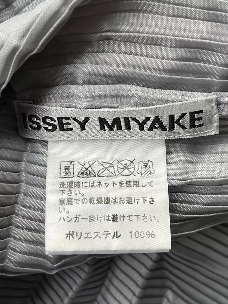 Issey Miyake Issey Miyake size:2 Grey main line stepped pleated short-s Size S / US 4 / IT 40 - 6 Thumbnail
