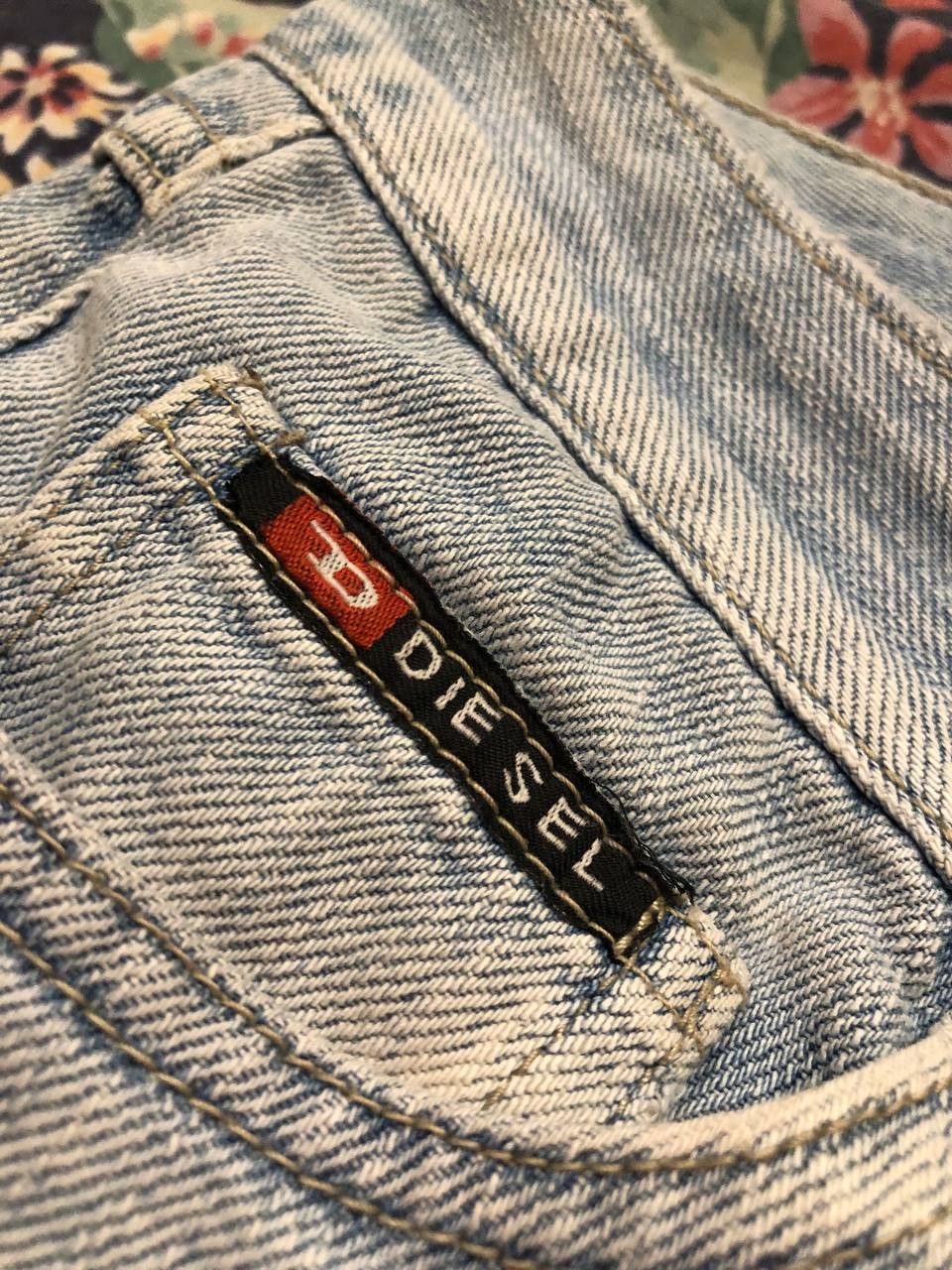Diesel Vintage DIESEL logo denim shorts Y2K size 27 streetwear Size 27" / US 4 / IT 40 - 6 Thumbnail