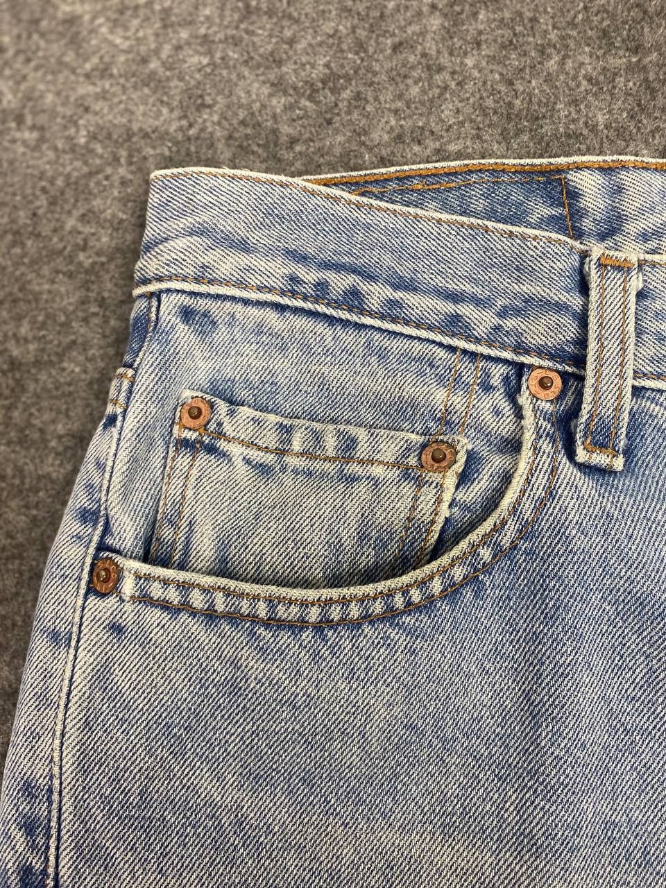 Levi's vintage levis 550 relaxed fit distressed denim nice design Size US 31 - 11 Thumbnail