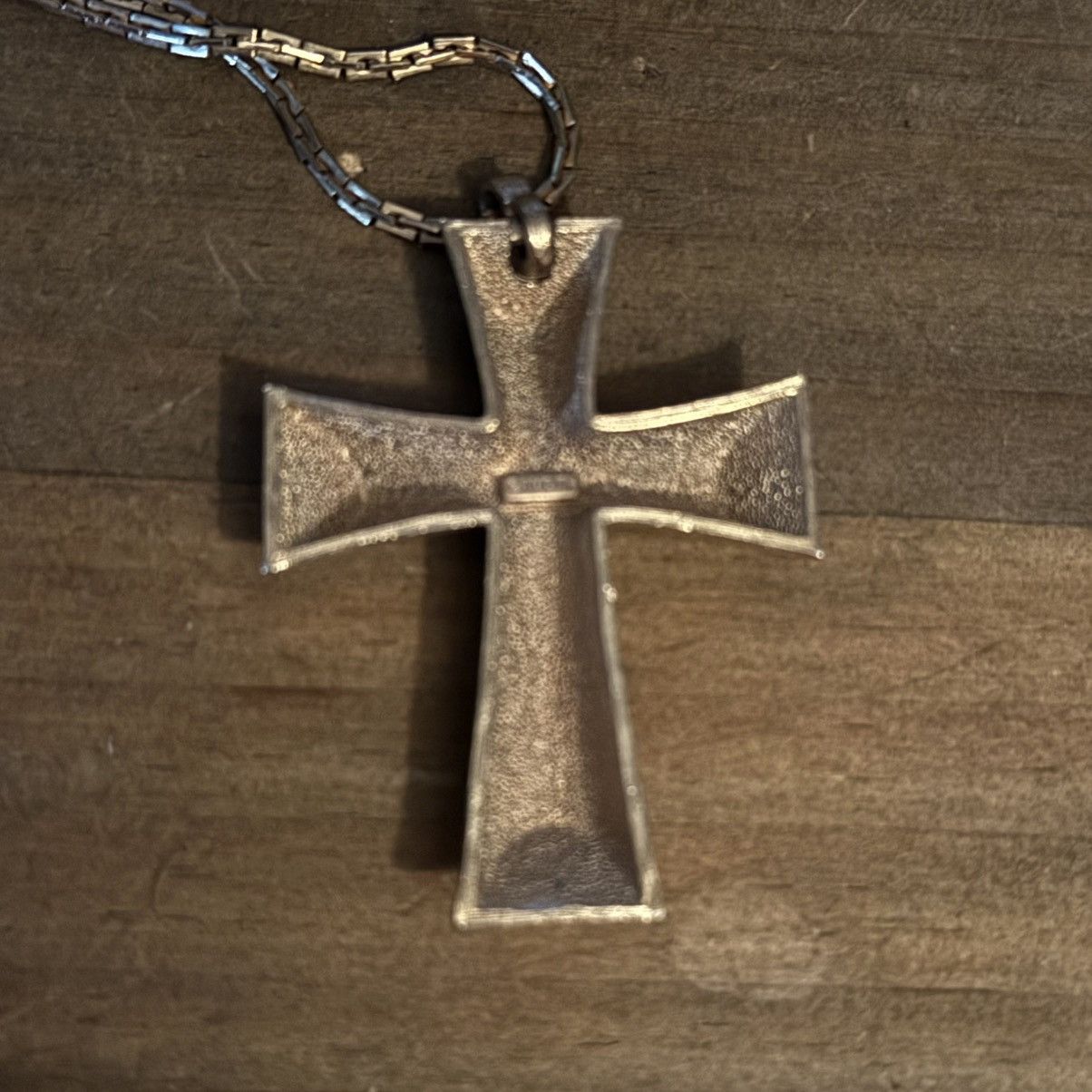 Vintage Vintage Avon gold tone long chunky cross pendant necklace Size ONE SIZE - 6 Thumbnail