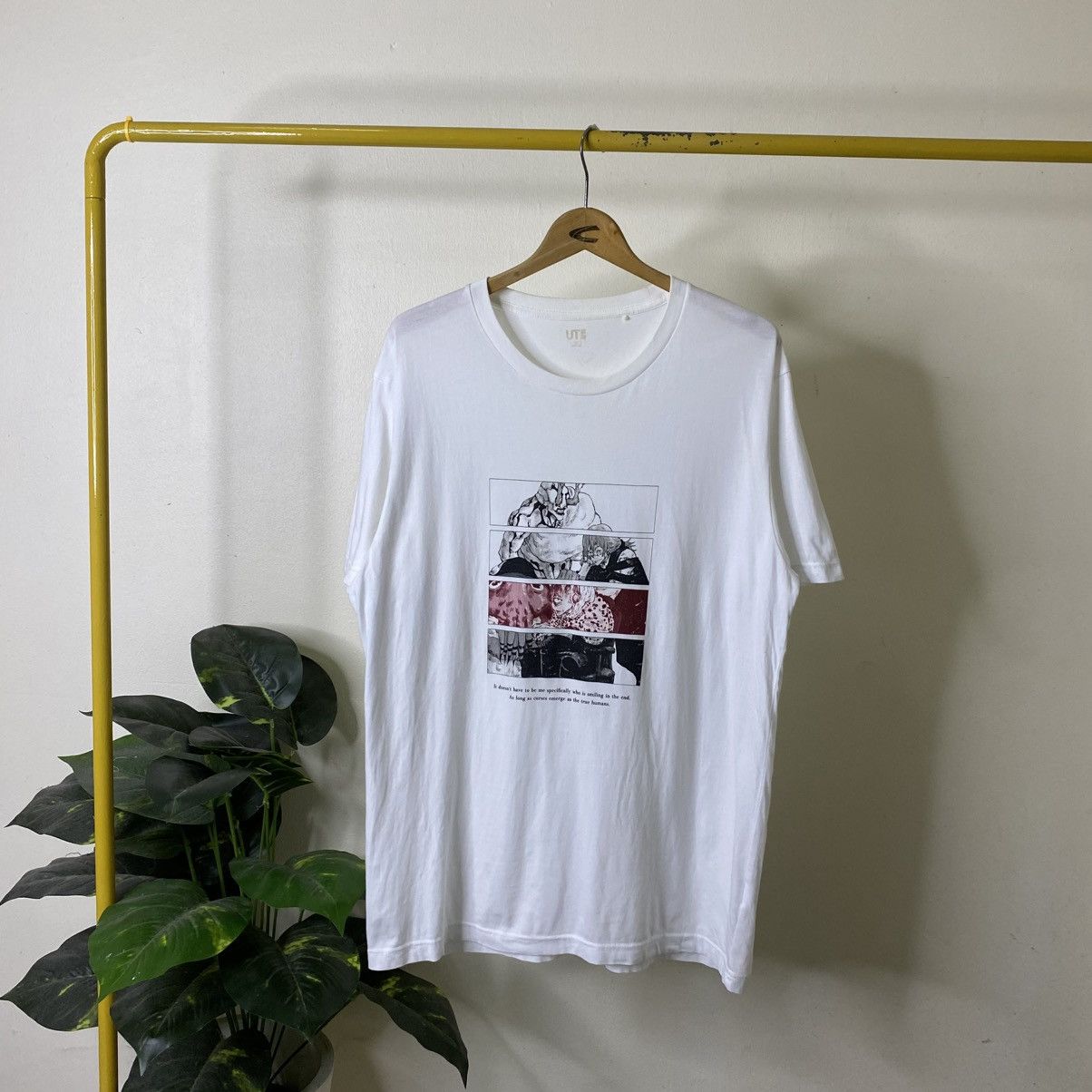 Uniqlo Uniqlo UT Jujutsu Kaisen T-shirt Anime Manga Series Size US L / EU 52-54 / 3 - 1 Thumbnail