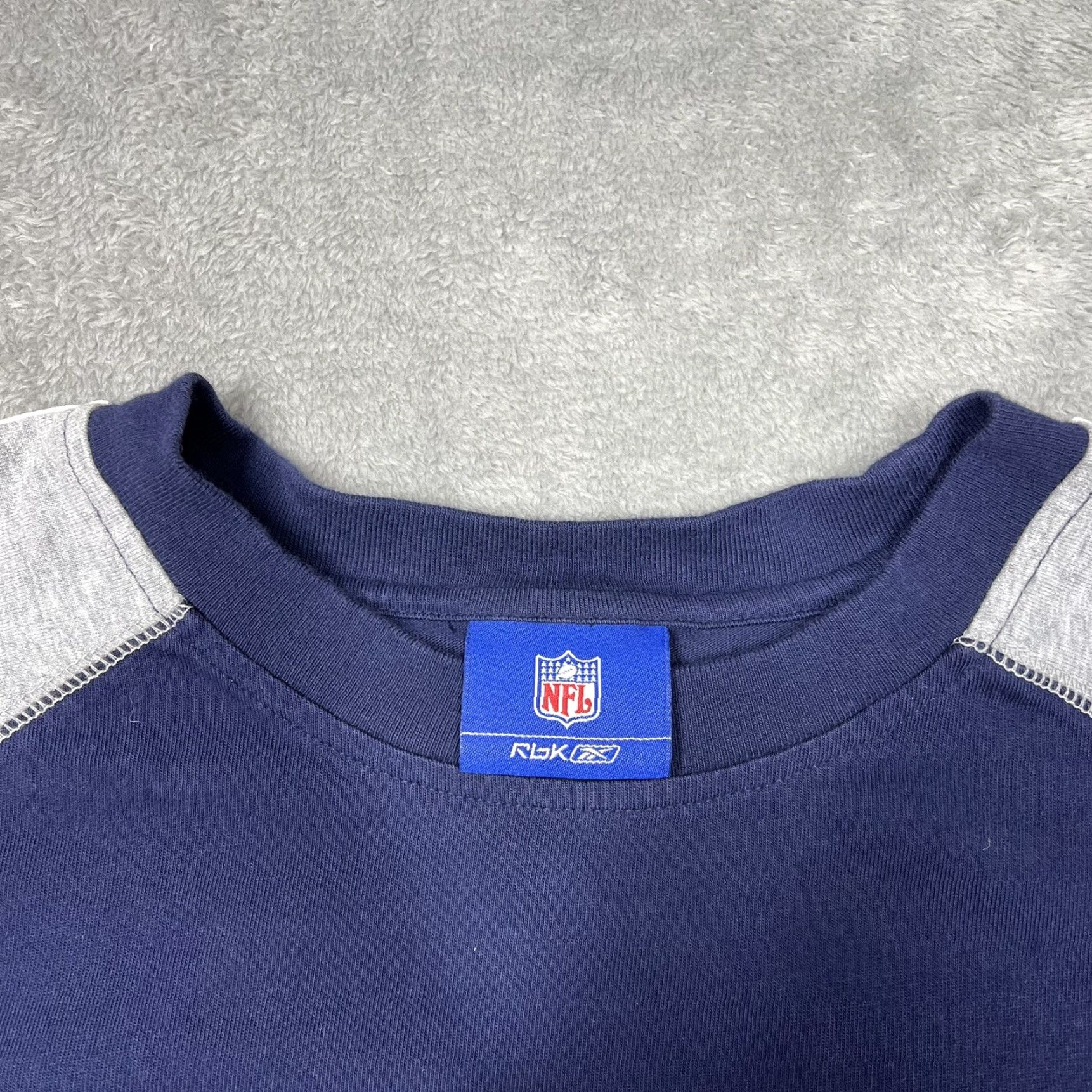 Reebok Reebok T-Shirt Chargers Logo Gray XL Mens Short Sleeve Crew Neck 100% Cotton EUC Los Angeles Football Gear Logo Size US XL / EU 56 / 4 - 6 Thumbnail