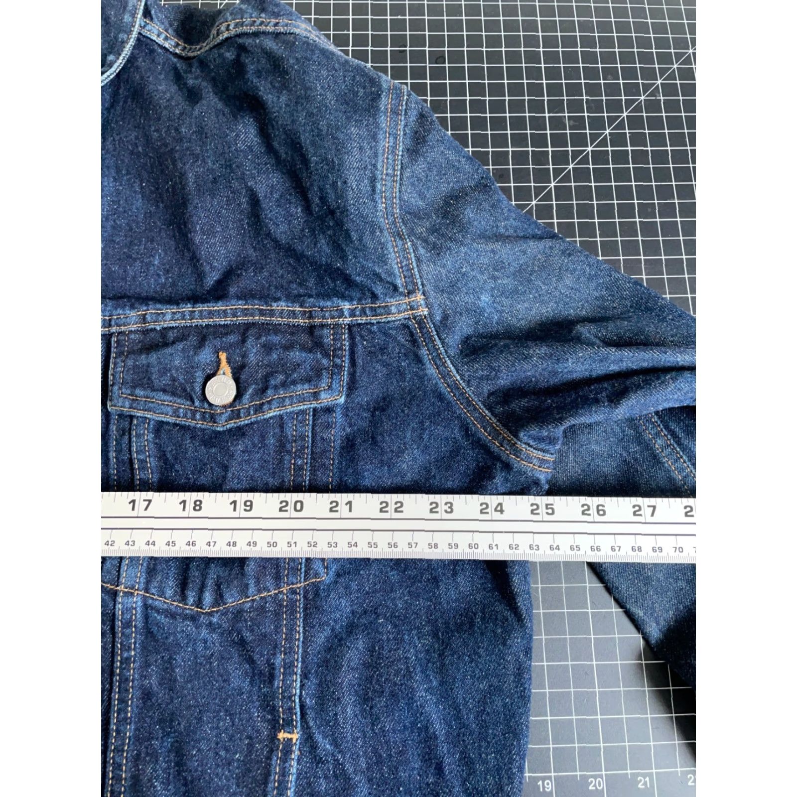 Guess VINTAGE GUESS Jeans Jacket Mens XL Dark Blue Denim Unlined Trucker 90s Retro Button Front Spin? Size US 36 / EU 52 - 5 Thumbnail