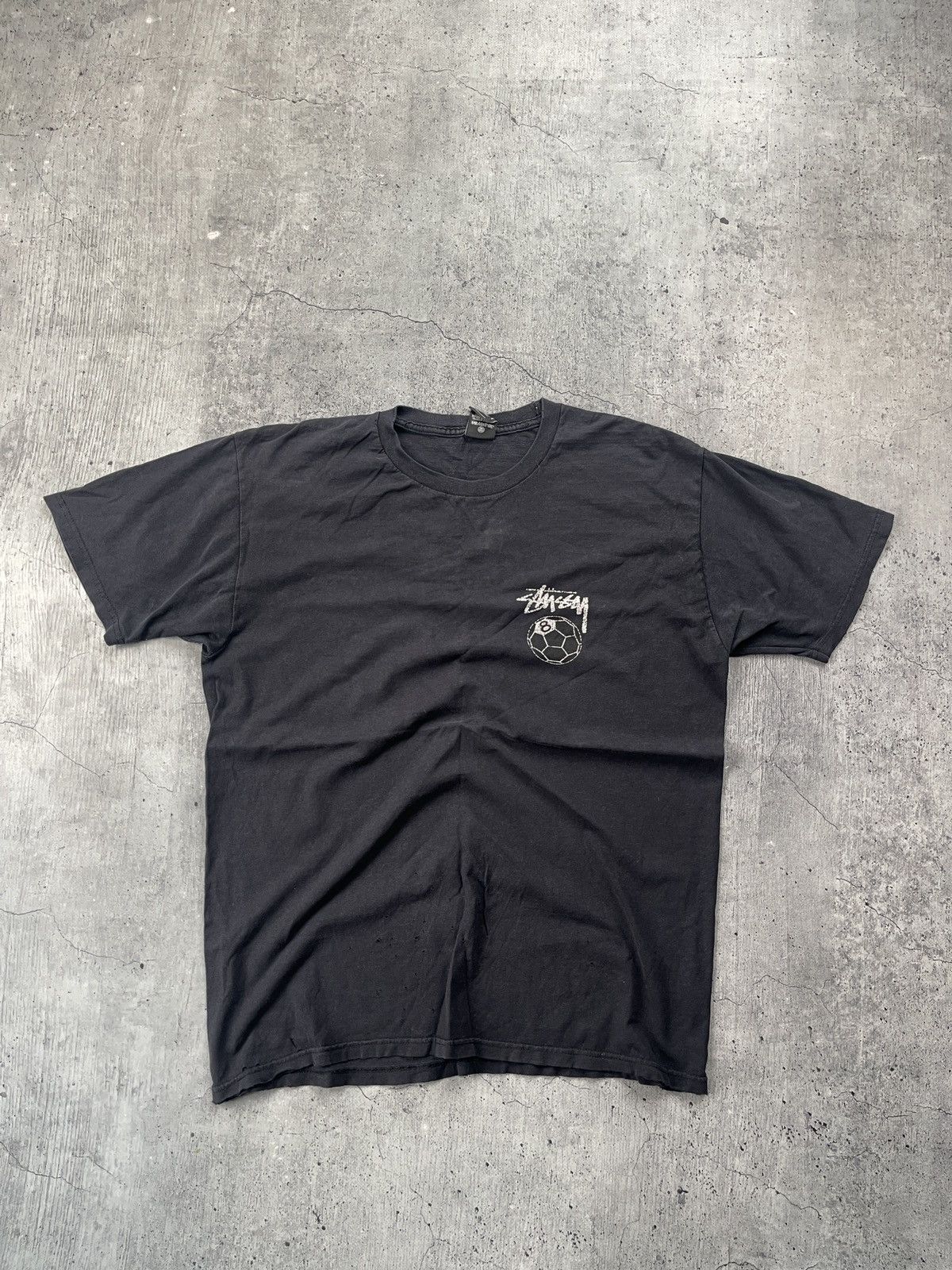 Other Stussy 8 Ball distressed Tshirt Size US L / EU 52-54 / 3 - 2 Thumbnail