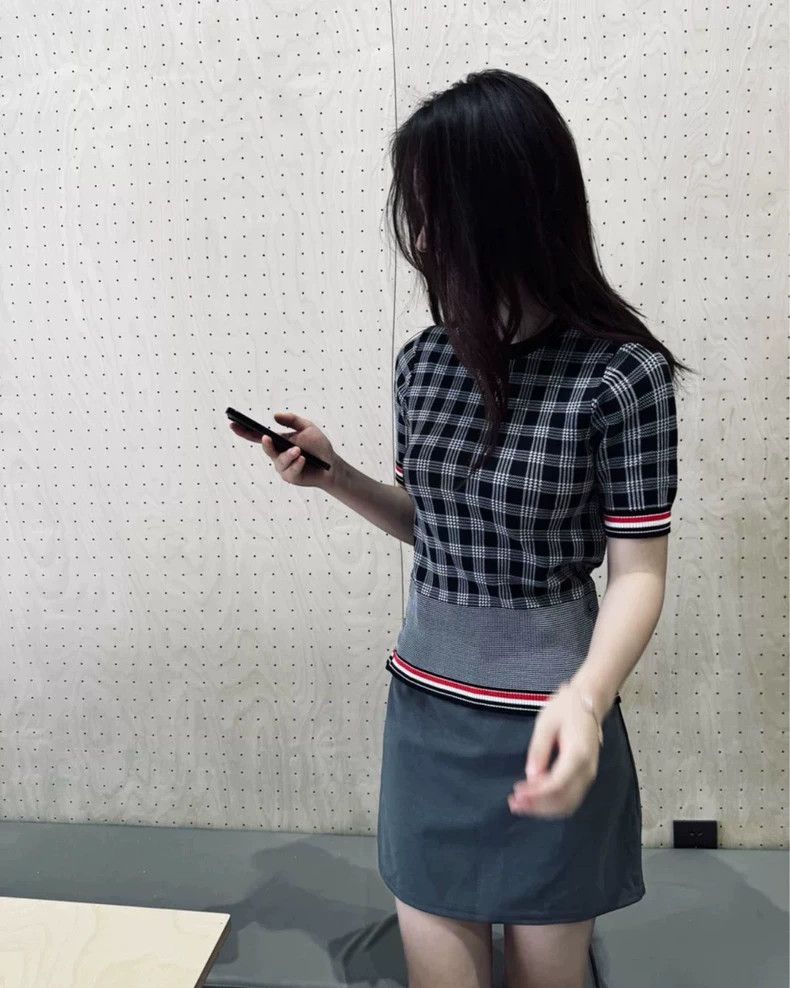 Thom Browne Thom Browne Black and gray plaid round neck wool knitted sh Size S / US 4 / IT 40 - 9 Thumbnail
