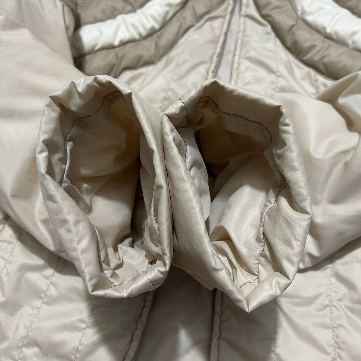 Moncler Moncler Vintage light down jacket Size XL / US 12-14 / IT 48-50 - 10 Thumbnail