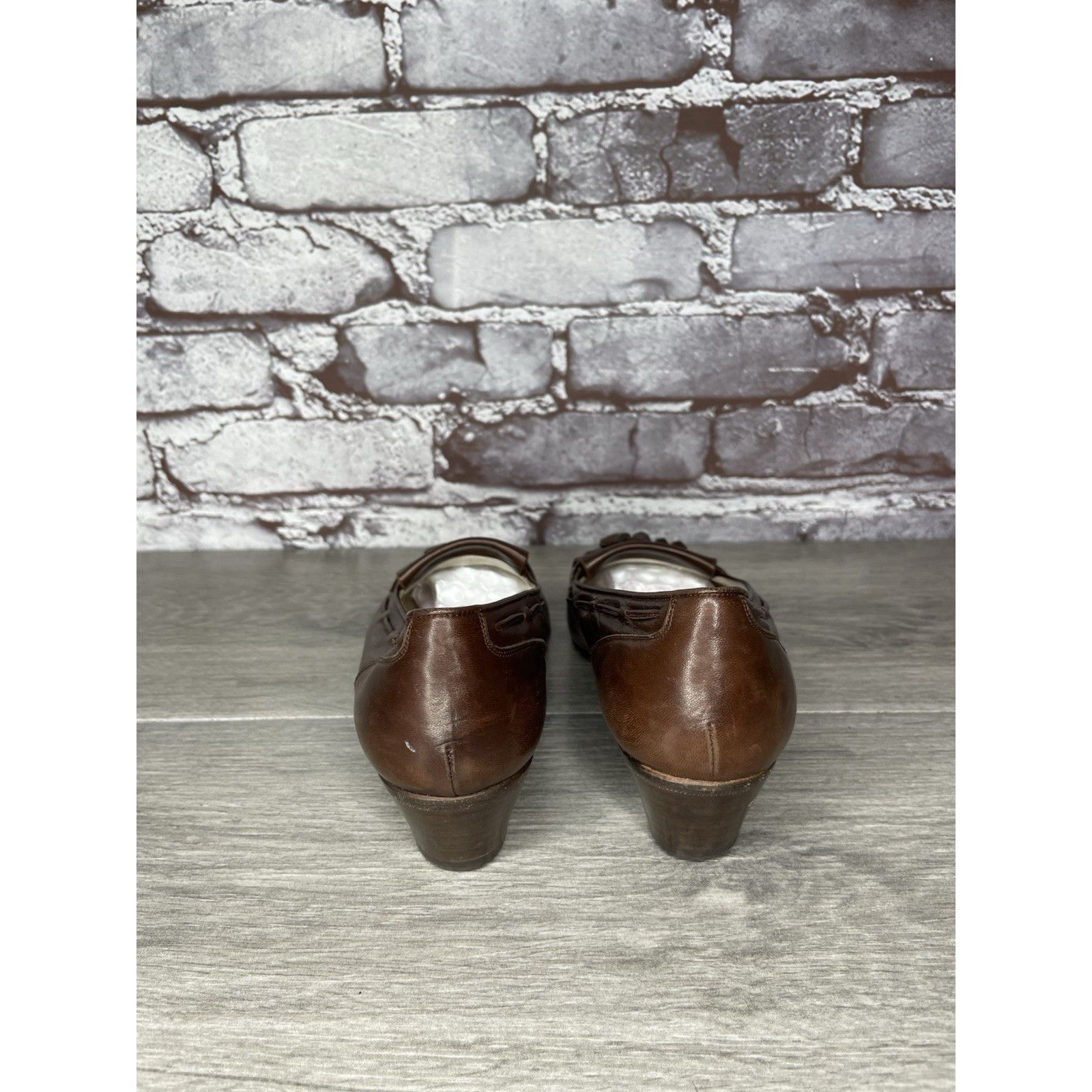 Bally Bally Brown Leather Kiltie Tassel Loafers Kitten Heel Shoes Size US 6.5 / IT 36.5 - 18 Thumbnail
