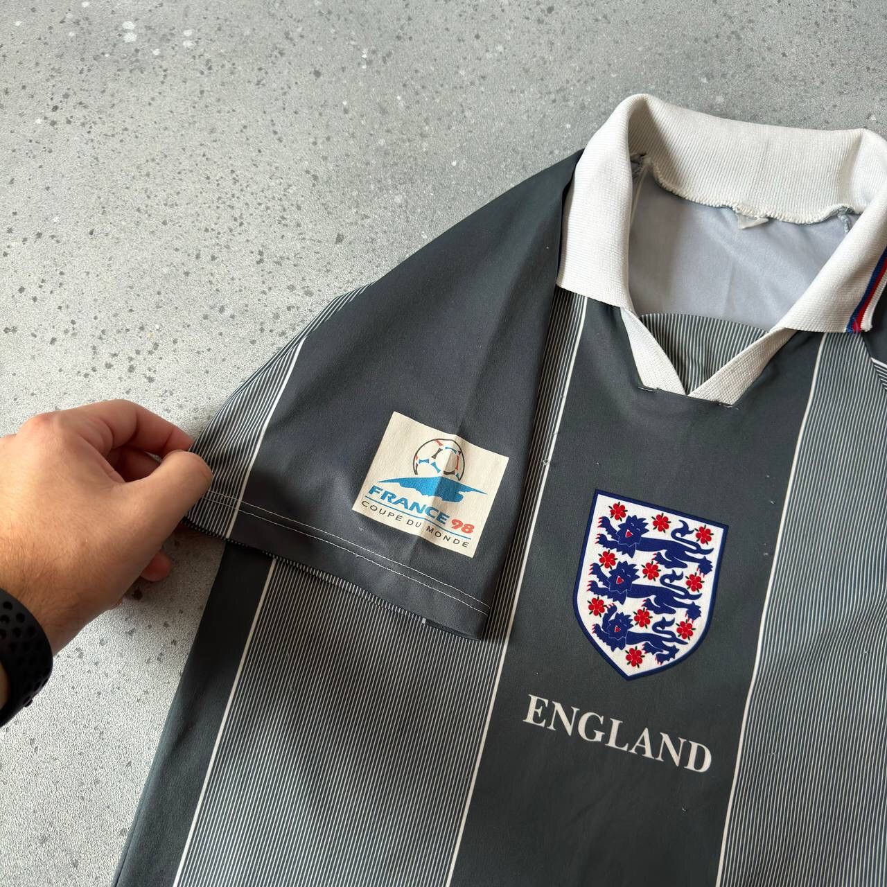 Vintage 1998 England #9 SHEARER Fan Soccer Retro Jersey Size US S / EU 44-46 / 1 - 6 Thumbnail