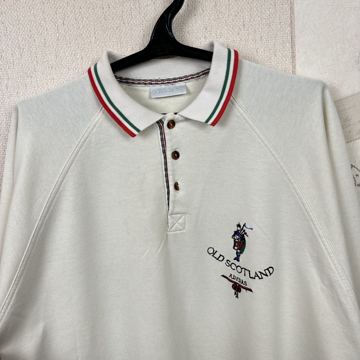 Adidas Vintage Adidas Old Scotland Sweartshirt Sz L Beige Mens Size US L / EU 52-54 / 3 - 21 Thumbnail