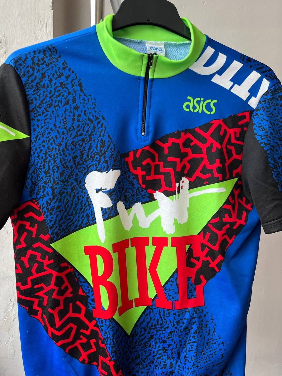Asics 1980 RARE ASICS “FUN BIKE” CYCLING JERSEY SHIRT DESIGN SZ XL Size US XL / EU 56 / 4 - 3 Thumbnail