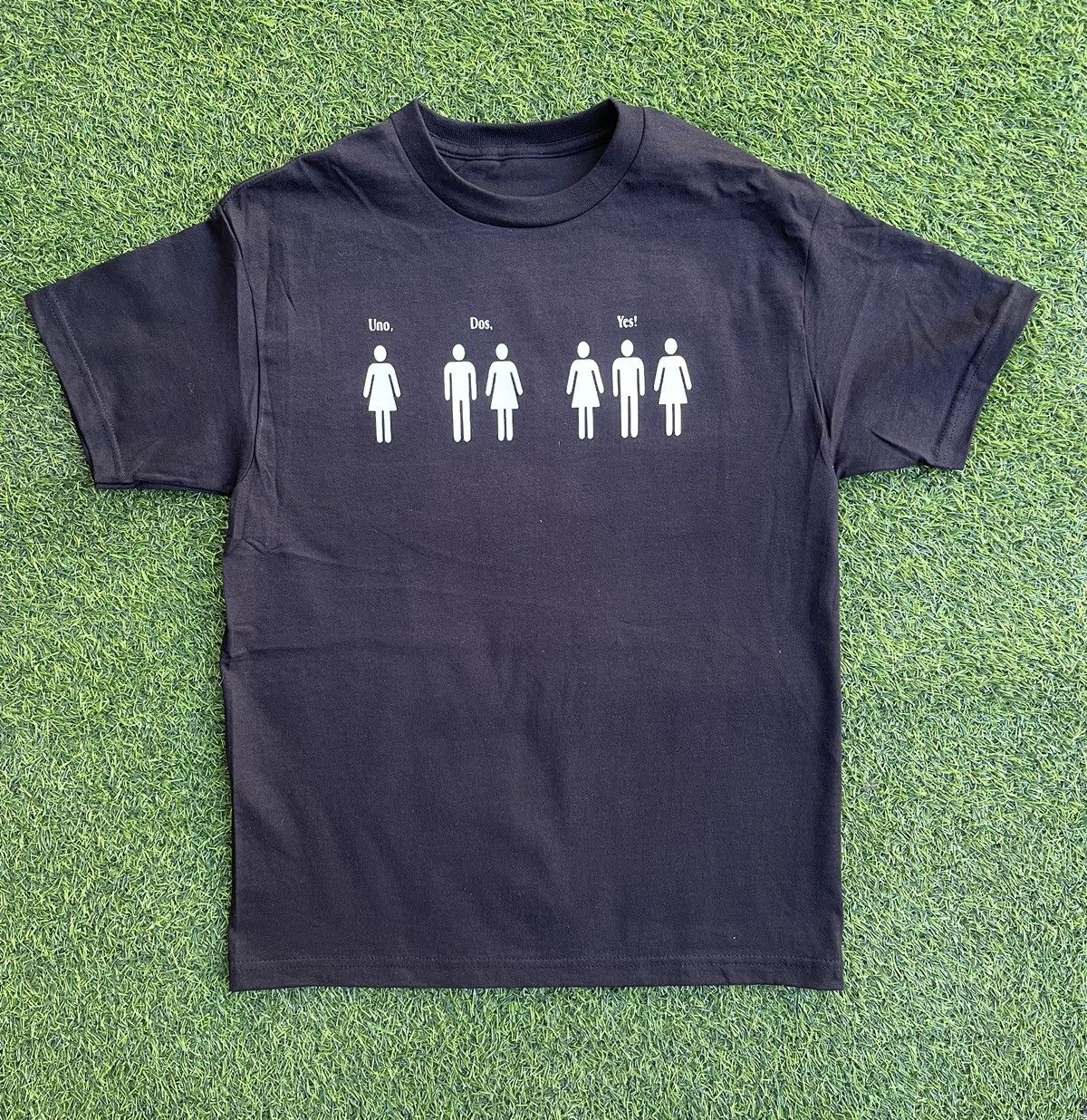 Vintage UNO, DOS, YES! TSHIRT Size US L / EU 52-54 / 3 - 2 Thumbnail