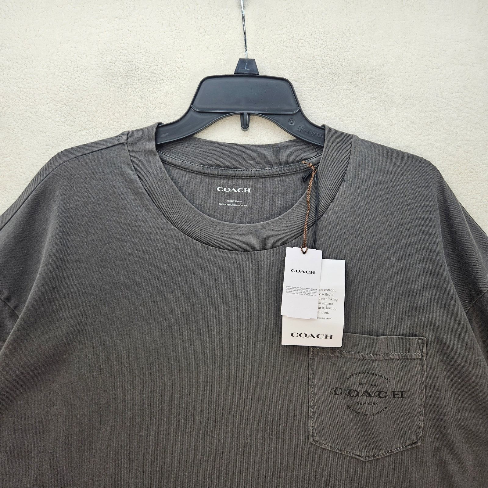 Coach COACH MEN'S XXL SMOKE GREY GARMENT DYE POCKET TEE DISTRESS Size US XXL / EU 58 / 5 - 2 Thumbnail