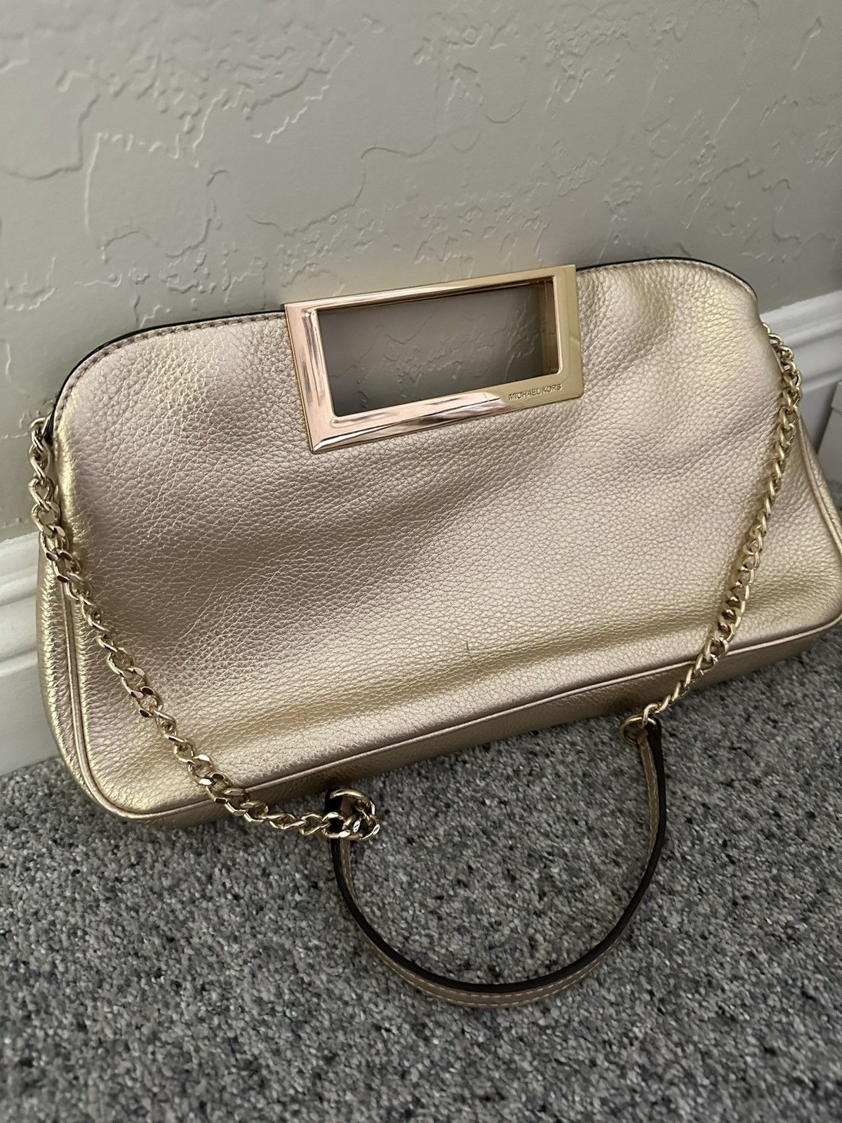 Michael Kors Michaels Kors Women’s Cutout Handle Clutch Bag Shoulder Bag Size ONE SIZE - 2 Thumbnail