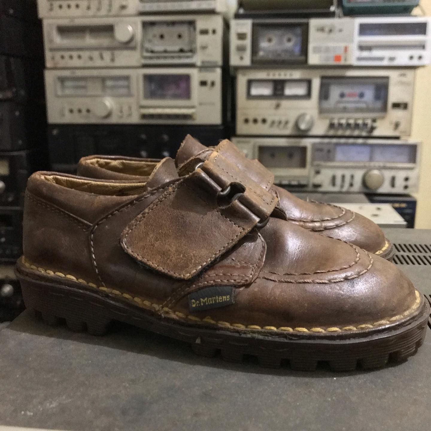 Dr. Martens Dr Martens Kids Brown Strap Vintage Classic Serie Size US 5 / EU 37 - 2 Thumbnail