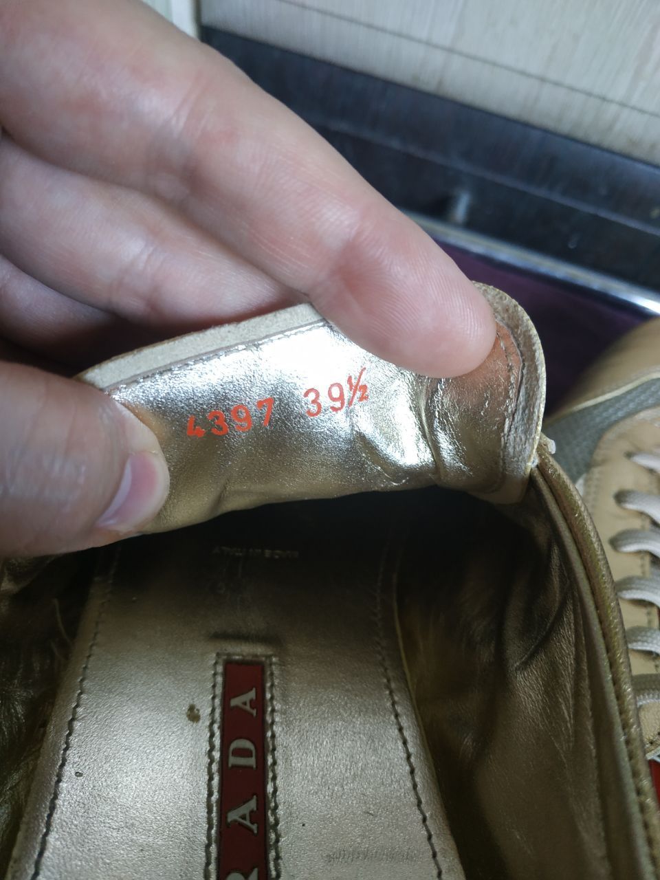 Prada Prada Linea Rossa Gold Metallic Sneakers EU39.5 Size US 9 / IT 39 - 4 Thumbnail