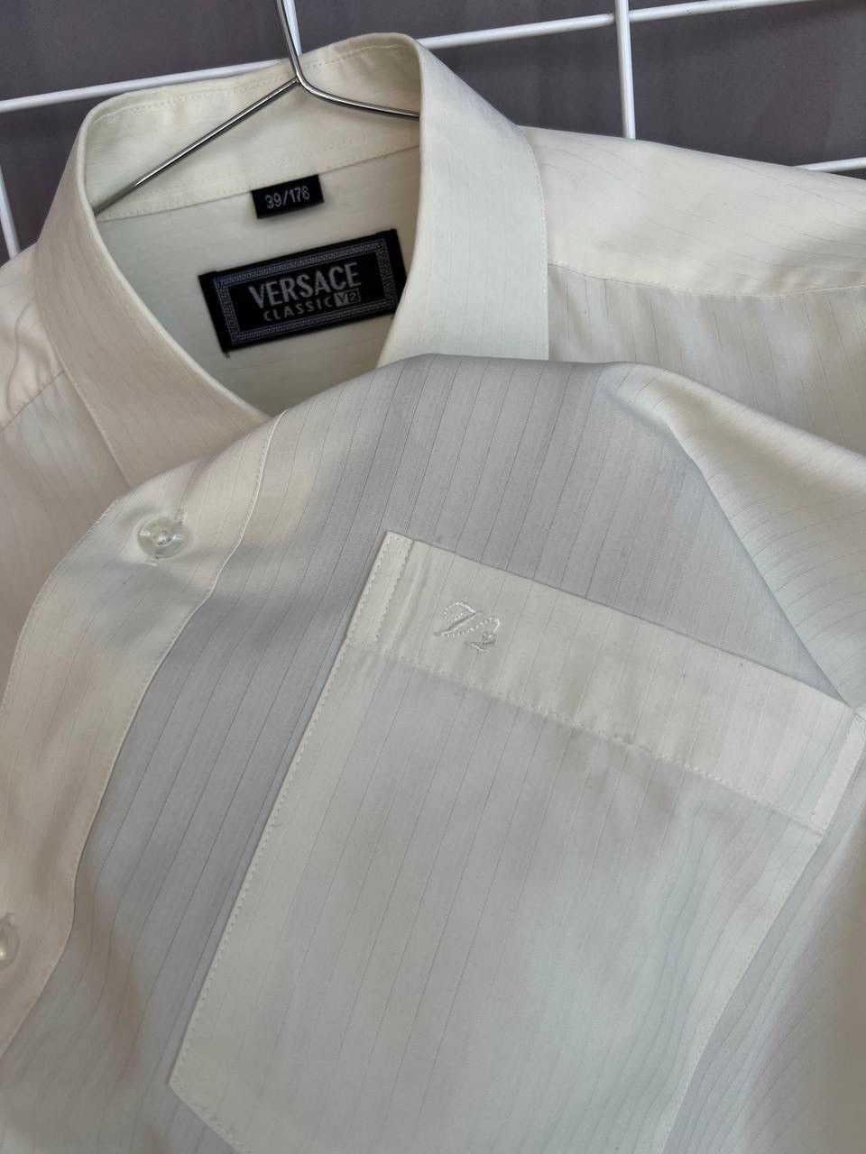 Versace Versace Classic V2 Button Shirt Men Size 39/176 M/L Vintage Size US M / EU 48-50 / 2 - 9 Thumbnail