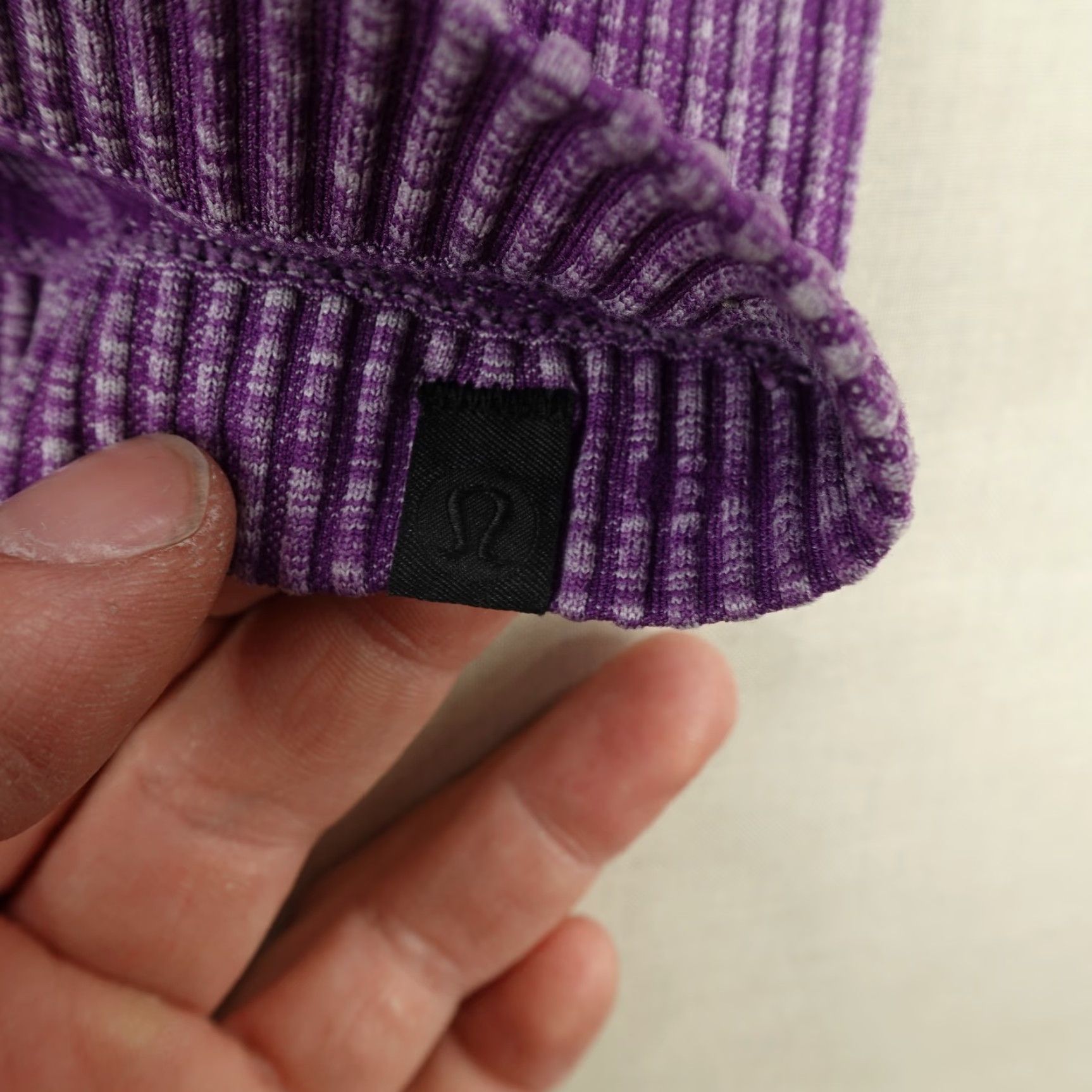 Lululemon Lululemon Shirt Womens 6 Ultra Violet Purple Rest Less Seamless Athletic Top Crew Neck Raglan Sleeve Size M / US 6-8 / IT 42-44 - 4 Thumbnail