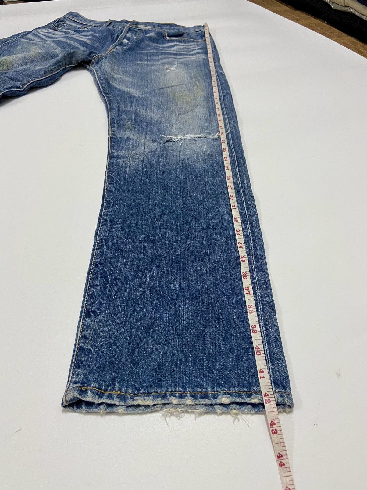 Levi's LEVI'S 501 DISTRESSED JEANS Size US 34 / EU 50 - 14 Thumbnail